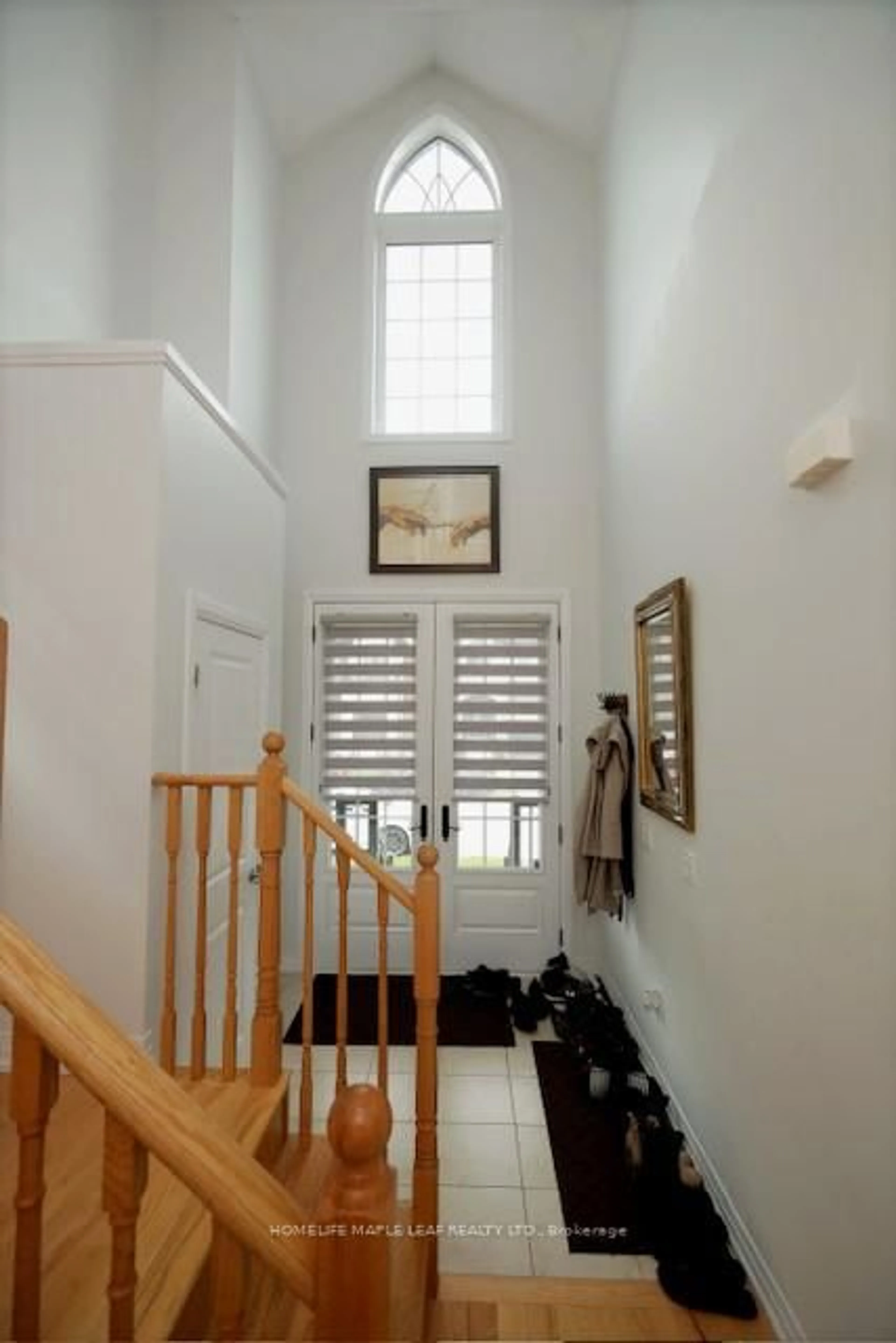 Indoor entryway for 156 Silverwood Cres, Woodstock Ontario N4T 0M6