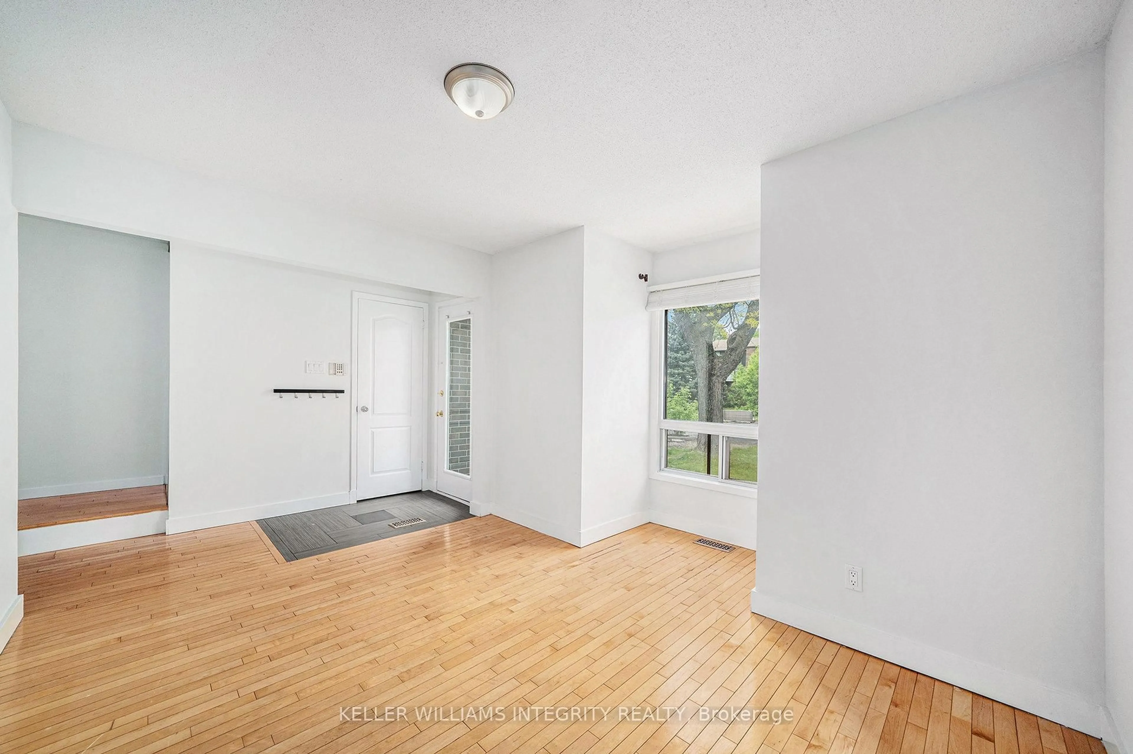 A pic of a room for 24 Elvaston Ave, Ottawa Ontario K2G 3T4