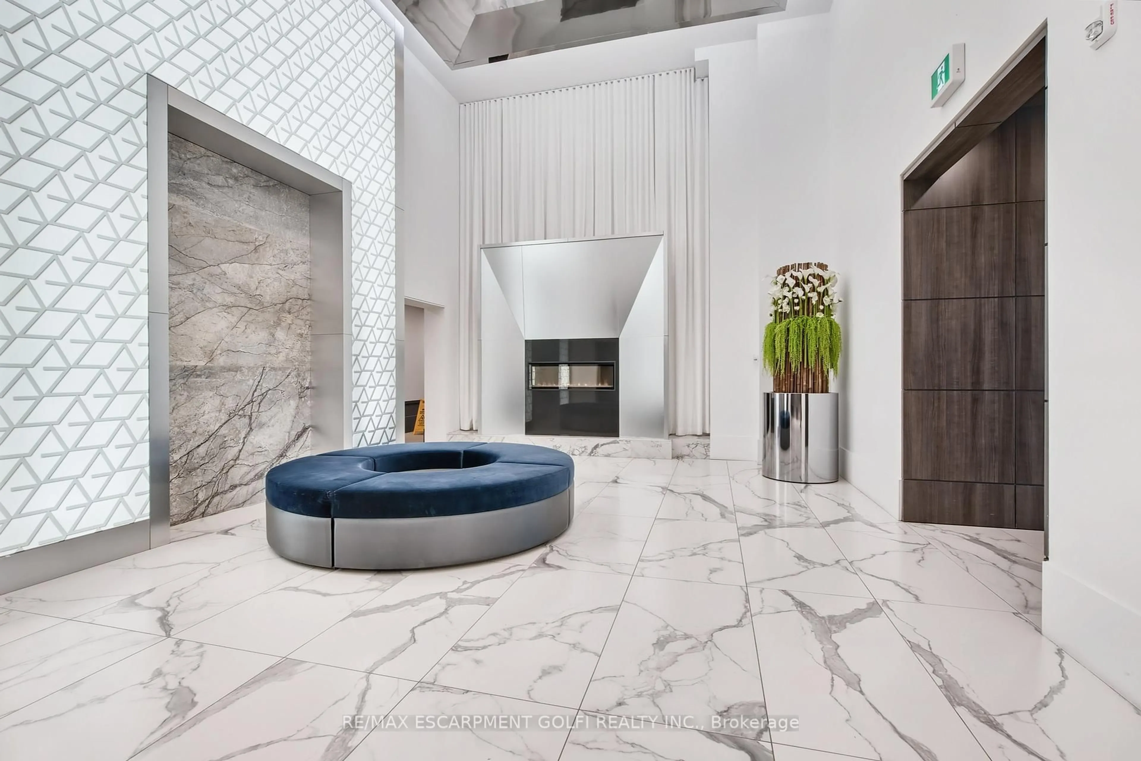 Lobby for 16 Concord Pl #904, Grimsby Ontario L3M 4E8