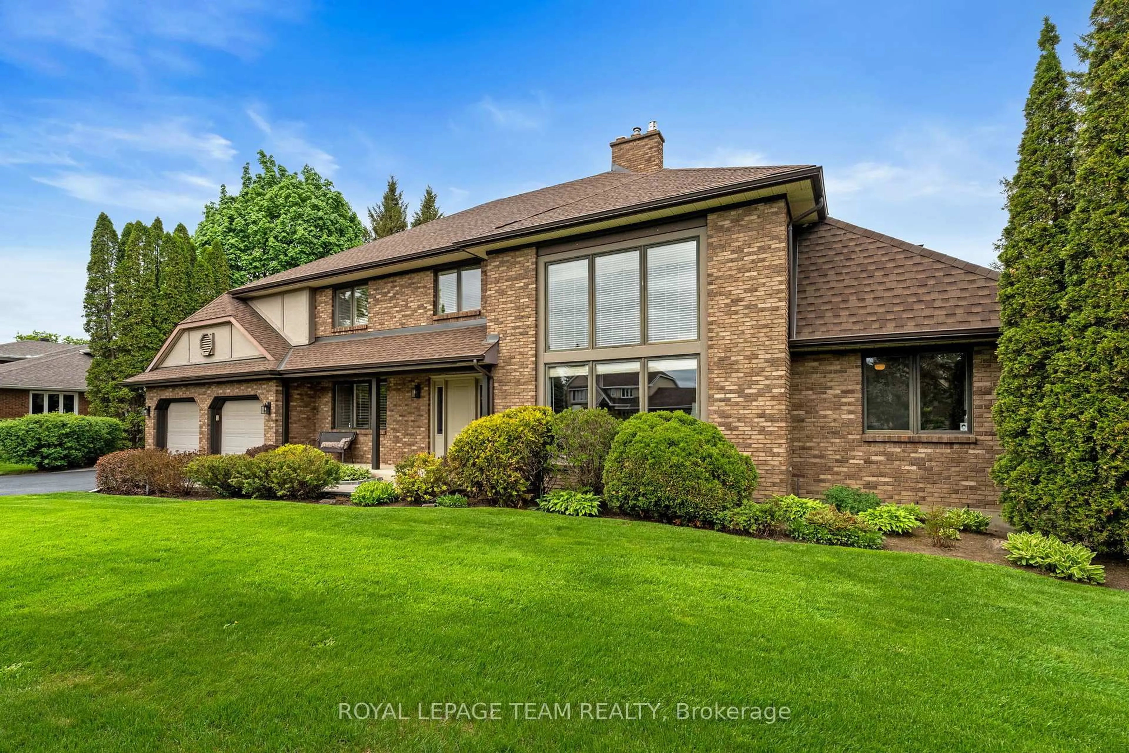 Home with brick exterior material, unknown for 5533 South Island Park Dr, Ottawa Ontario K4M 1J2