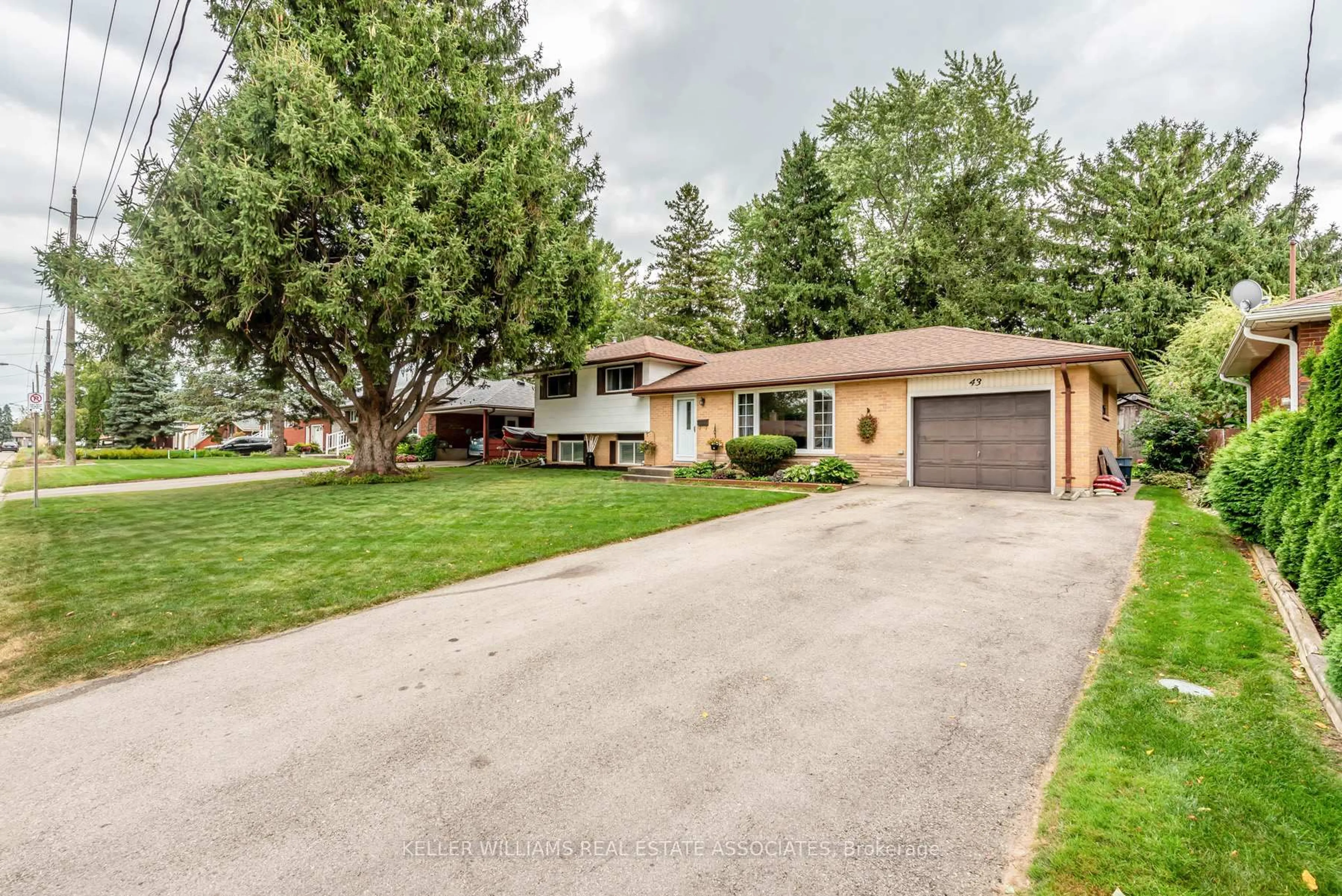 Unknown for 43 KENSINGTON Ave, Brantford Ontario N3R 5S7