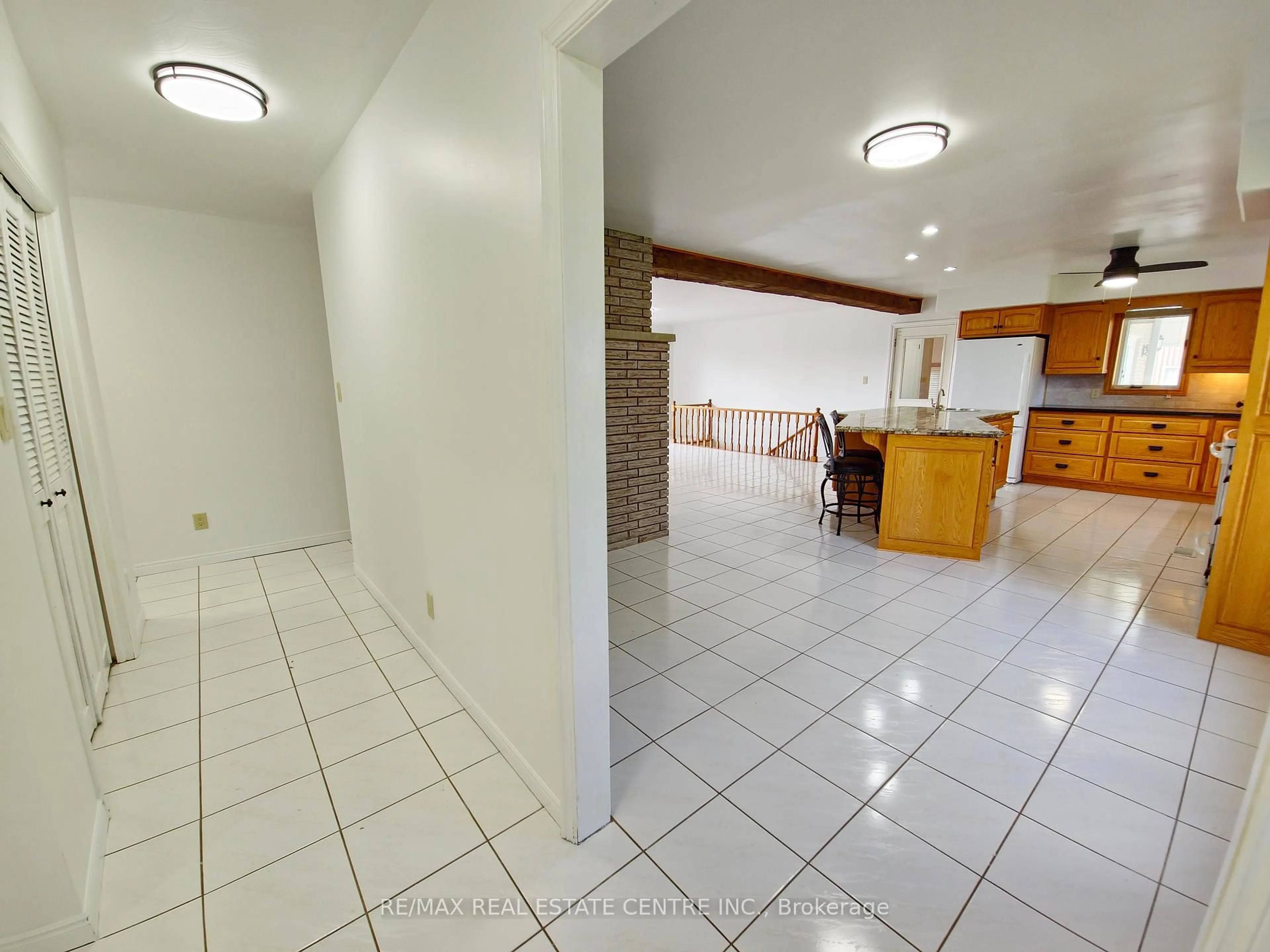 A pic of a room for 17 Cemetery Rd, Norfolk Ontario N0E 1Z0