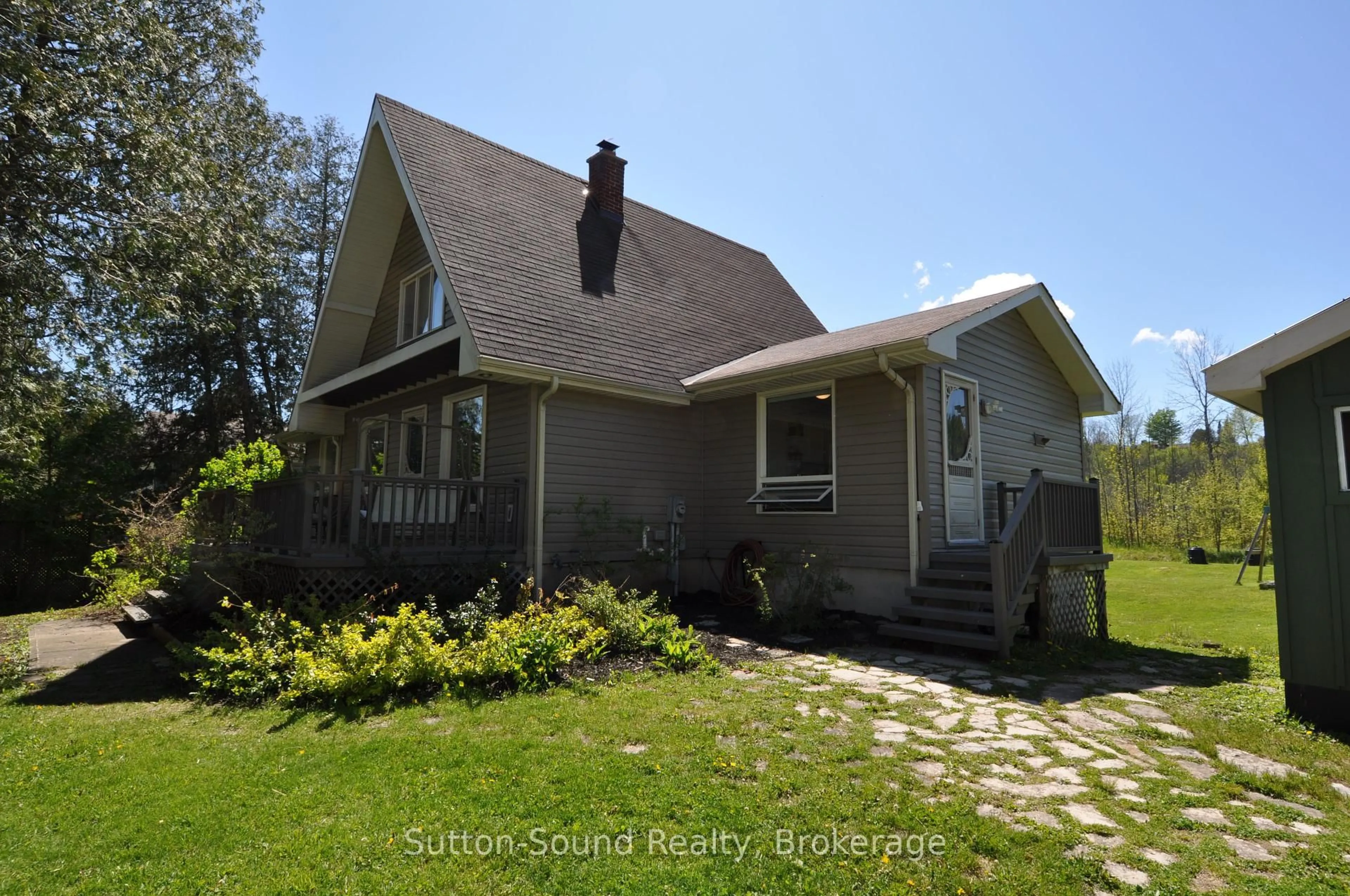 A pic from outside/outdoor area/front of a property/back of a property/a pic from drone, street for 444 Balmy Beach Rd, Georgian Bluffs Ontario N4K 5N4