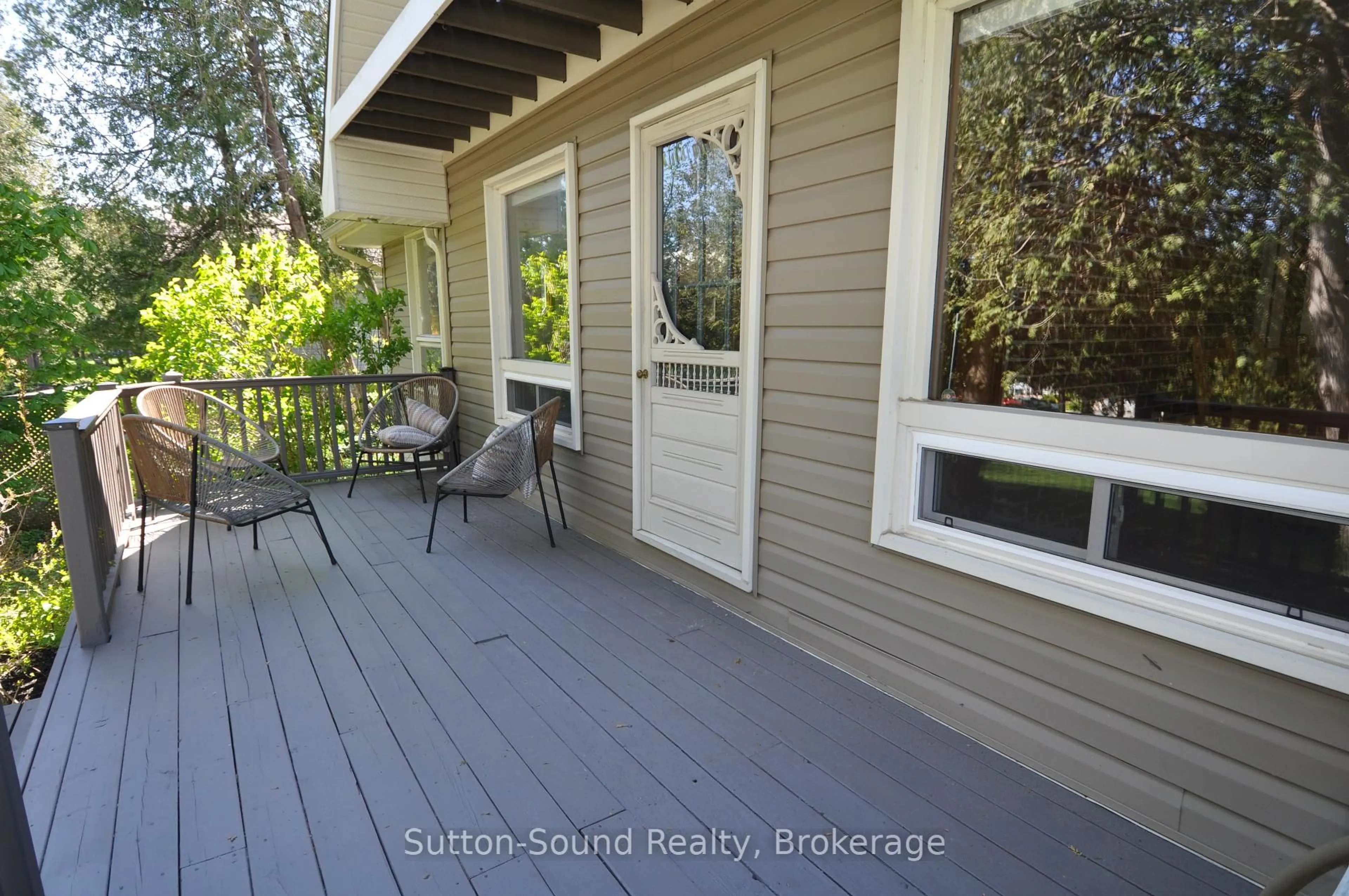 Patio, street for 444 Balmy Beach Rd, Georgian Bluffs Ontario N4K 5N4