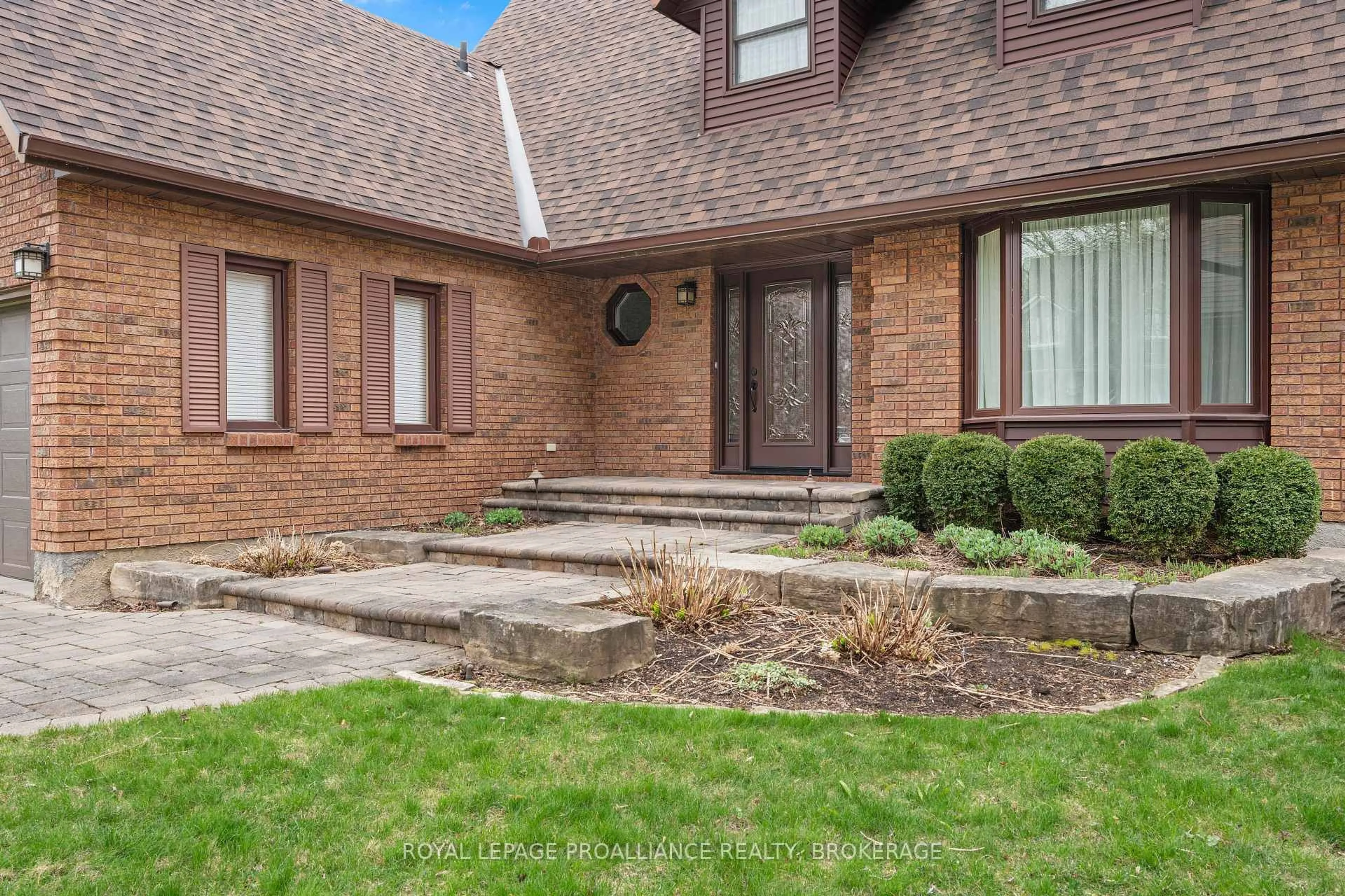 Home with brick exterior material, street for 562 Sycamore St, Kingston Ontario K7M 7L8