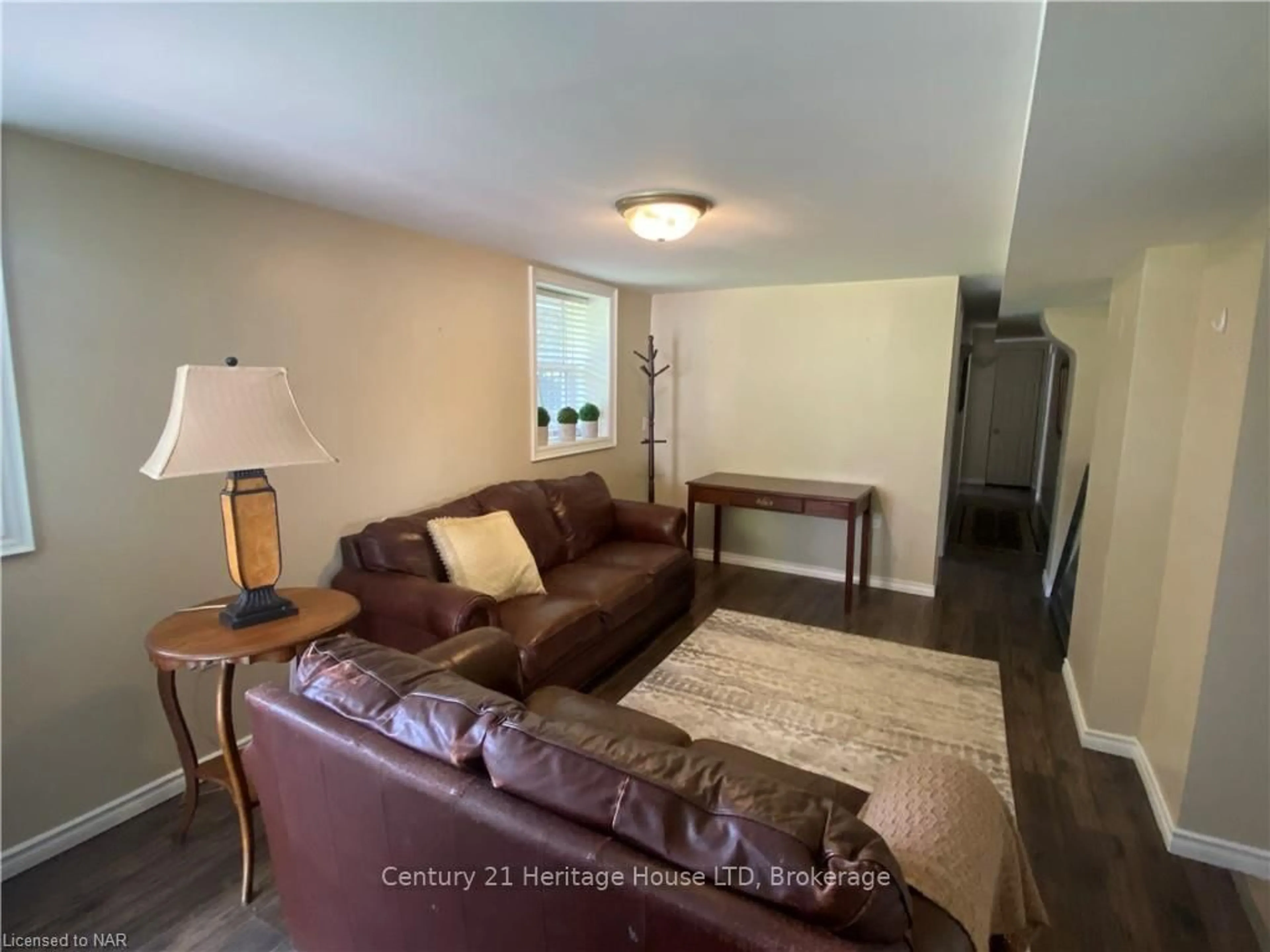 Living room with furniture, unknown for 6042 Culp St, Niagara Falls Ontario L2G 2B7