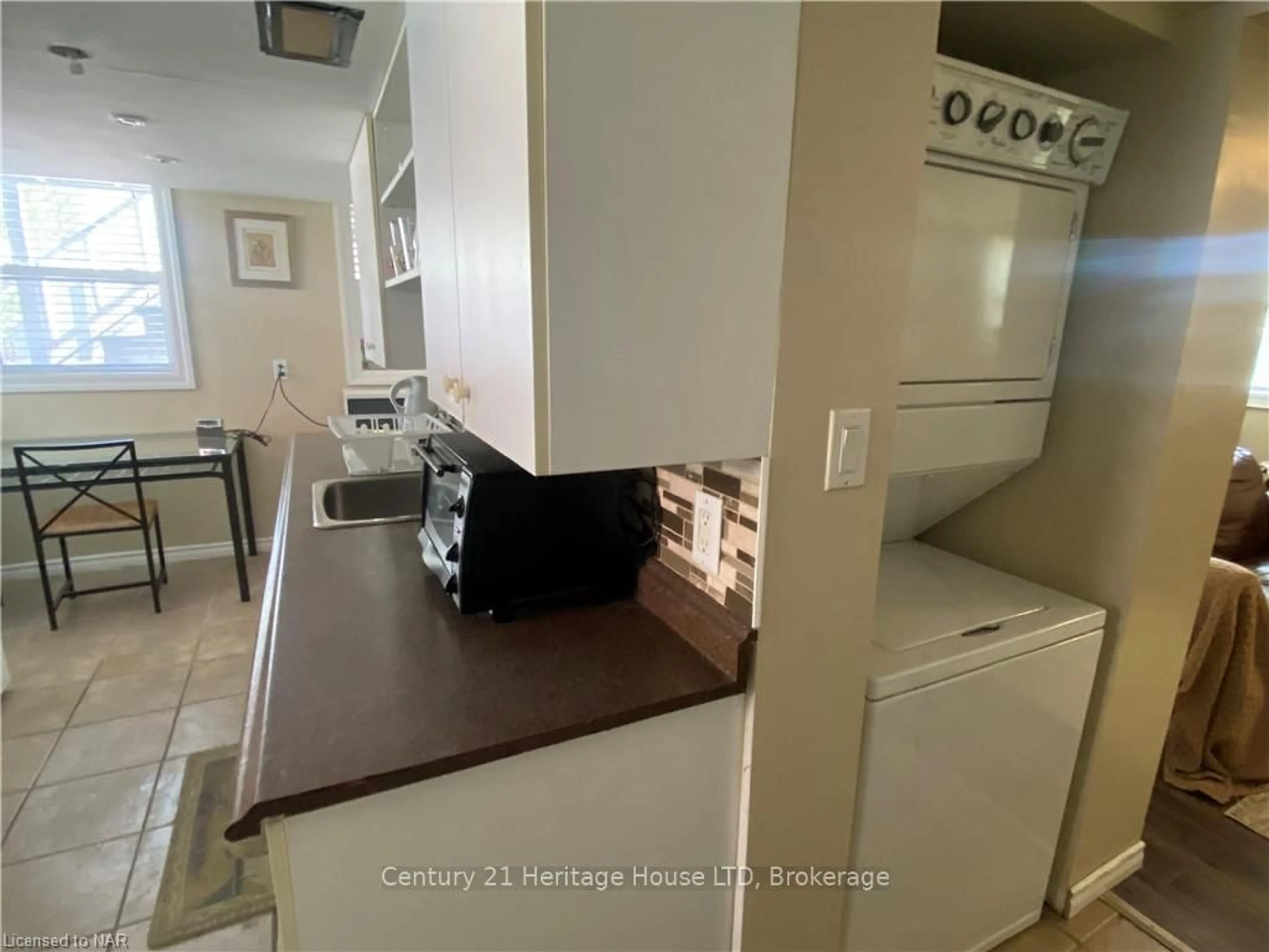 Standard kitchen, unknown for 6042 Culp St, Niagara Falls Ontario L2G 2B7