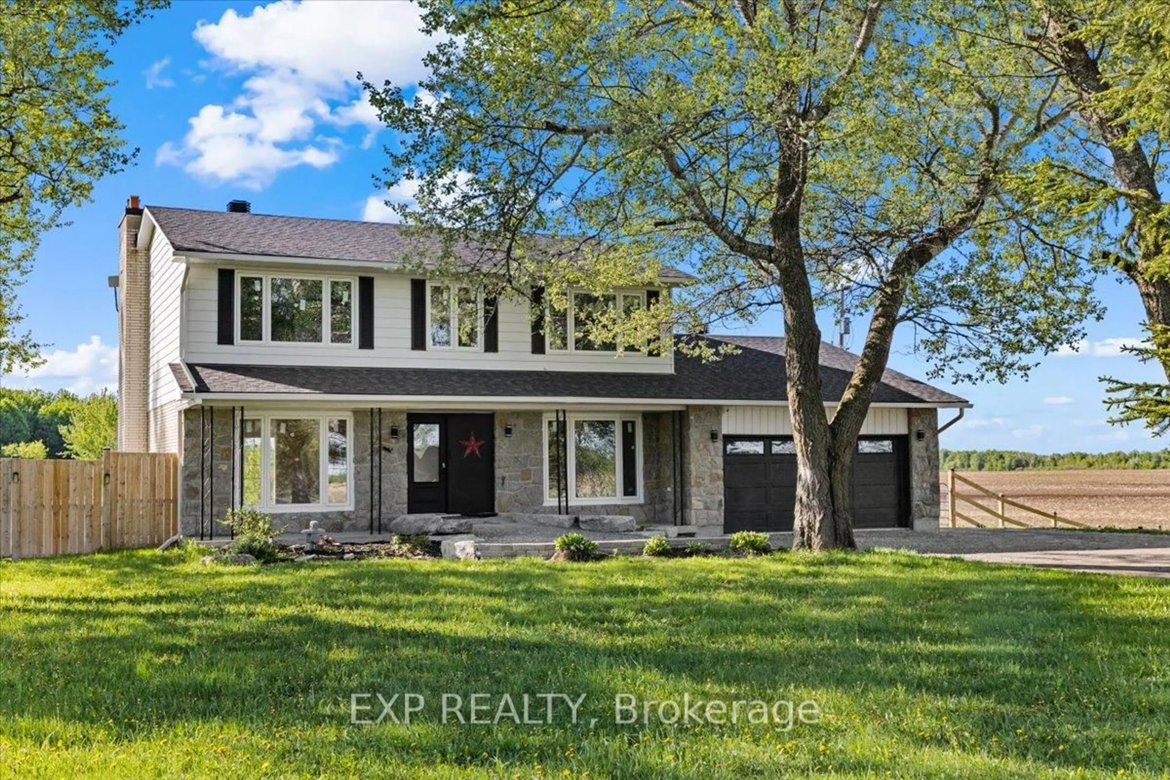 A pic from outside/outdoor area/front of a property/back of a property/a pic from drone, street for 2820 Harbison Rd, Richmond Ontario K0A 2Z0