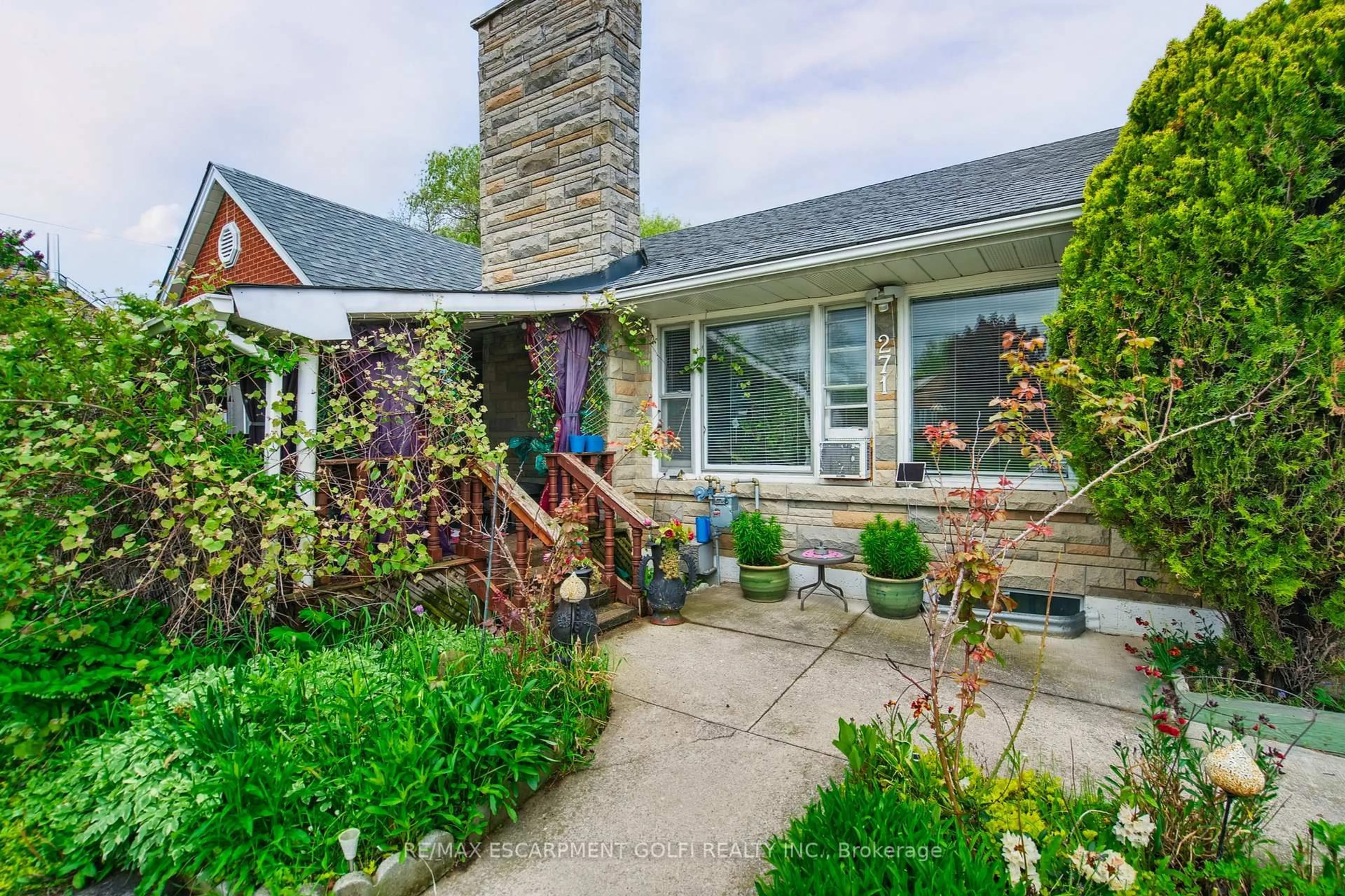 Patio, unknown for 271 Margaret Ave, Hamilton Ontario L8E 2J1