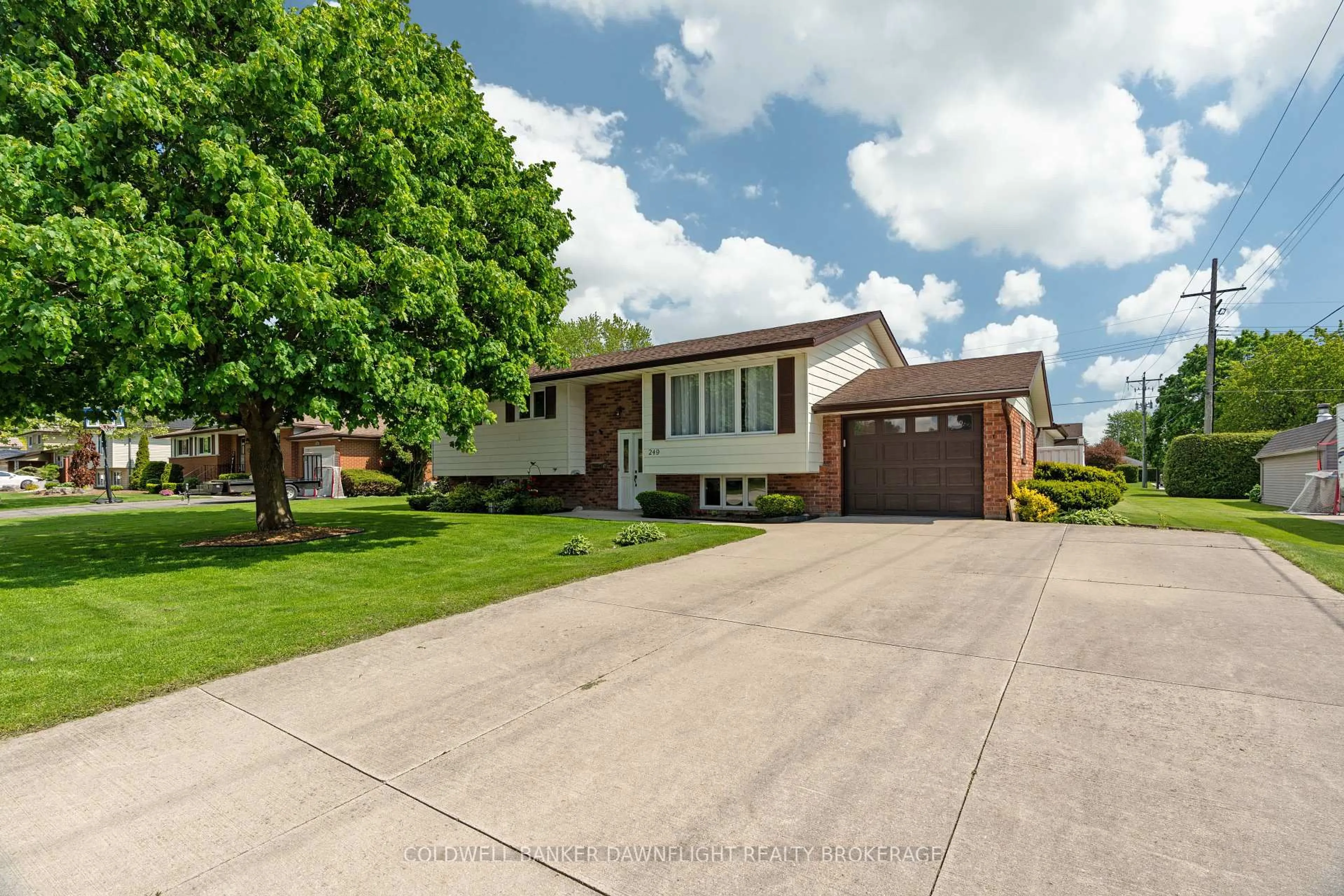 Unknown for 249 Churchill Dr, South Huron Ontario N0M 1S1