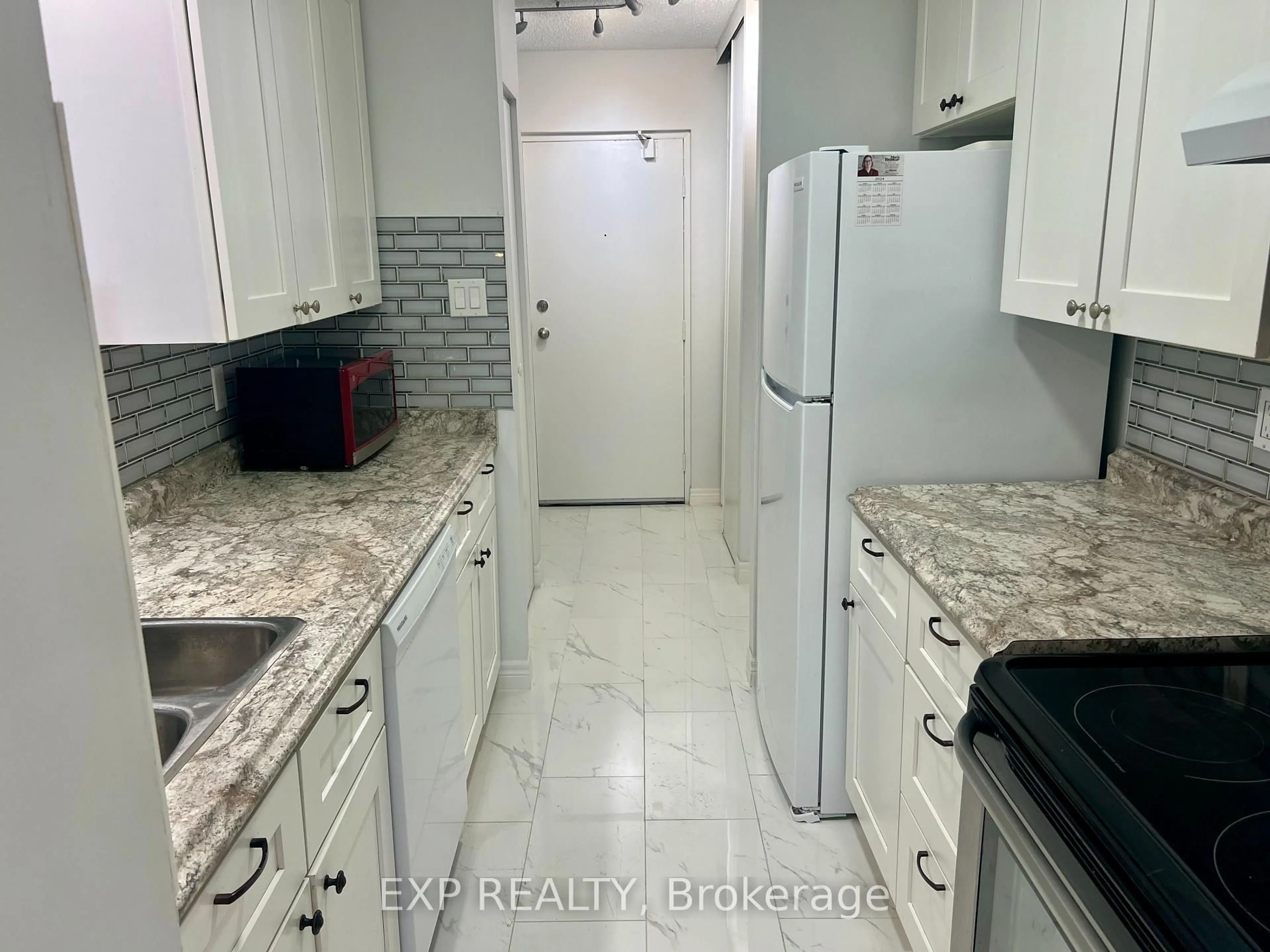 Standard kitchen, unknown for 75 Silvercreek Pkwy #308, Guelph Ontario N1H 7R9