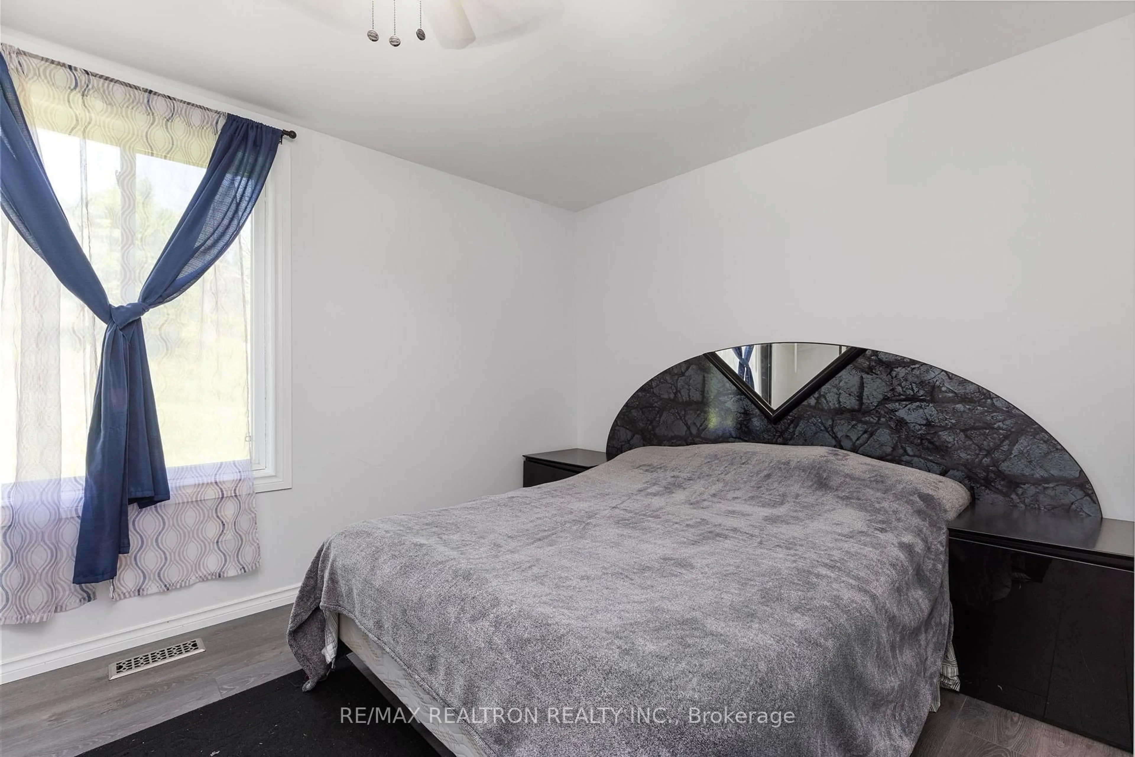 Bedroom with bed, unknown for 2250 Hwy 124 N/A, Whitestone Ontario P0A 1G0