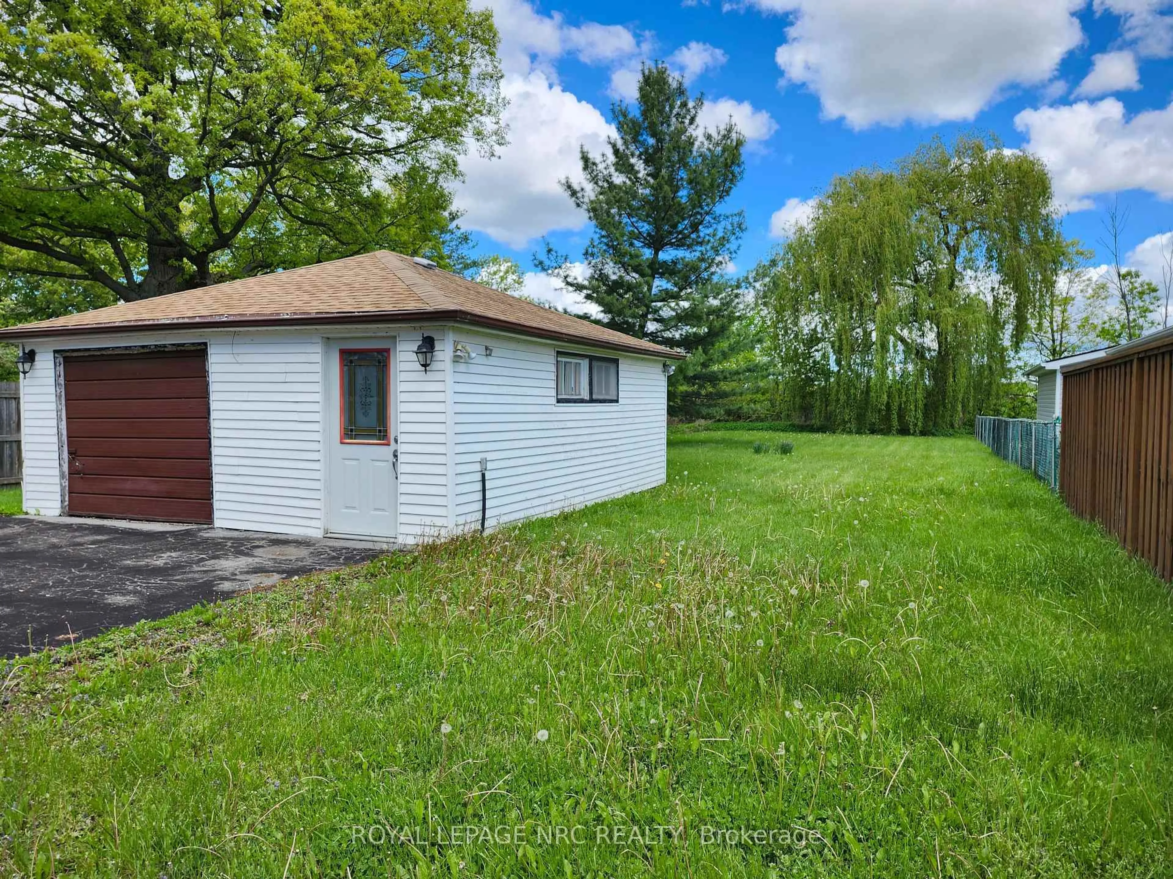 Shed for 1384 Killaly St, Port Colborne Ontario L3K 5V3