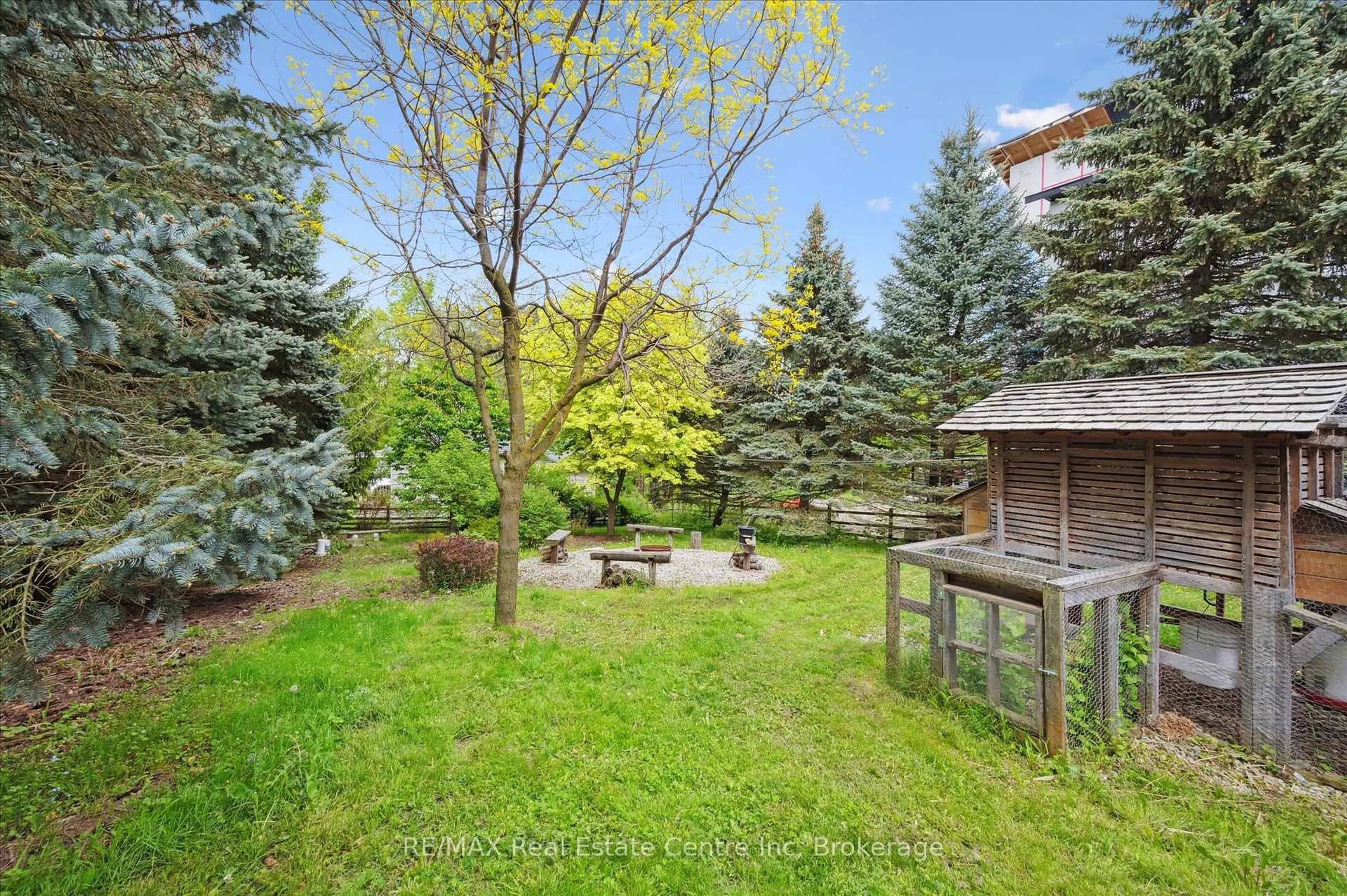 Patio, forest/trees view for 14 Riverside Dr, Woolwich Ontario N3B 1R1