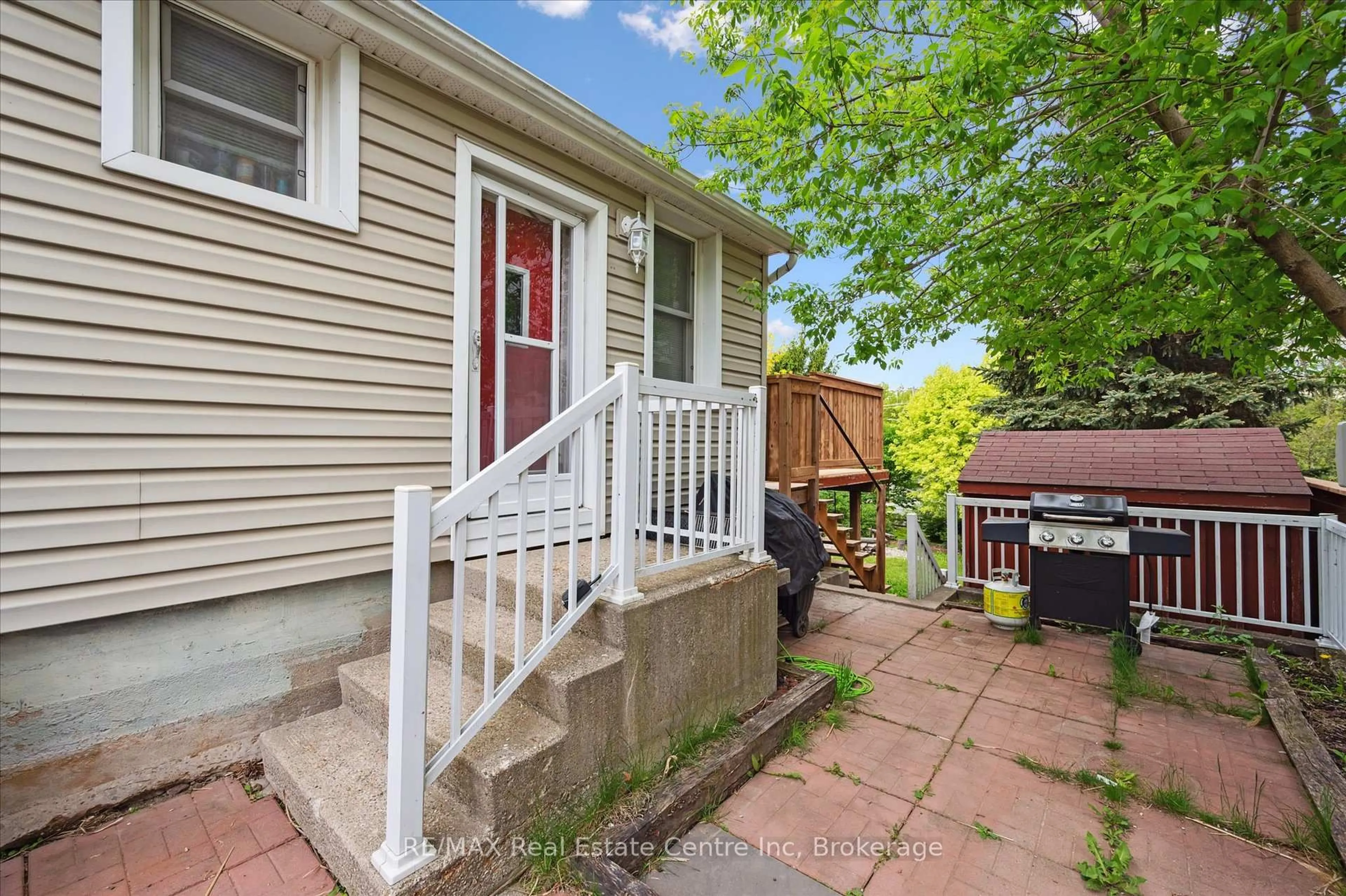 Patio, street for 14 Riverside Dr, Woolwich Ontario N3B 1R1