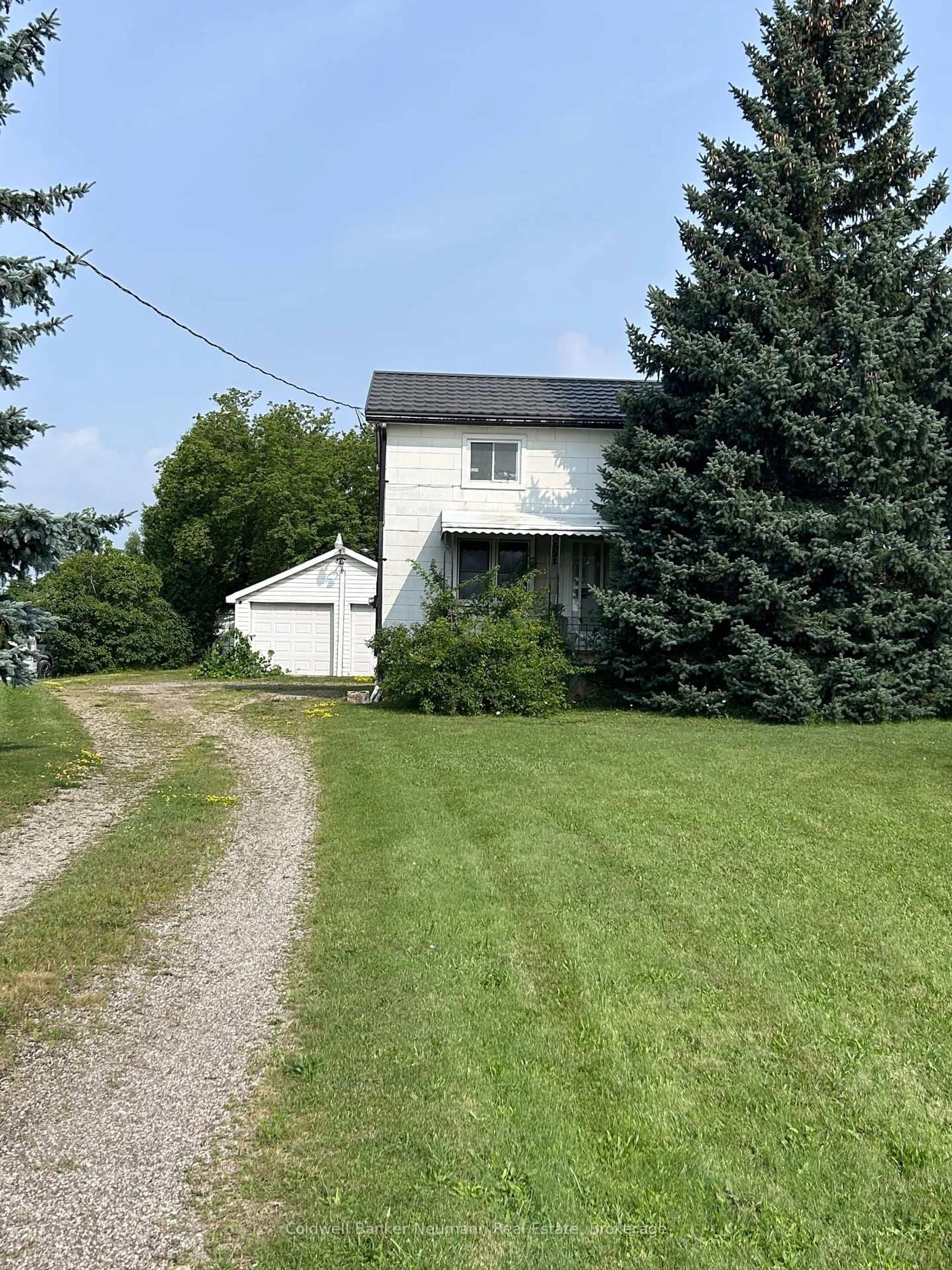 A pic from outside/outdoor area/front of a property/back of a property/a pic from drone, street for 393 Woodlawn Rd, Guelph Ontario N1H 7M1