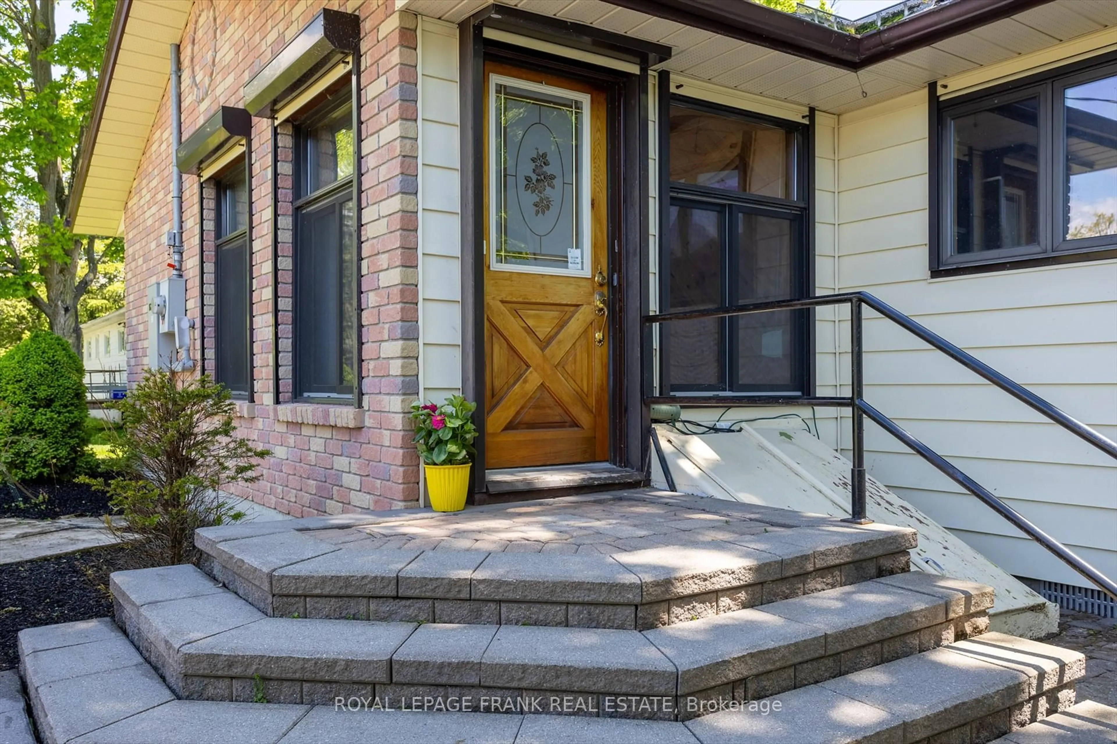 Unknown for 3 Clonsilla Dr, Kawartha Lakes Ontario K0M 1A0
