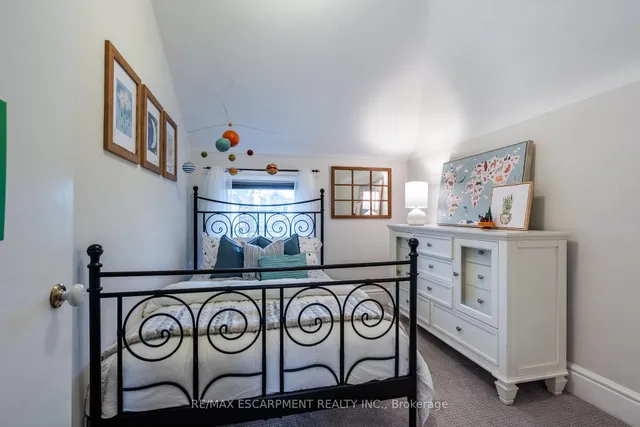 Additional property image - 43 OXFORD St