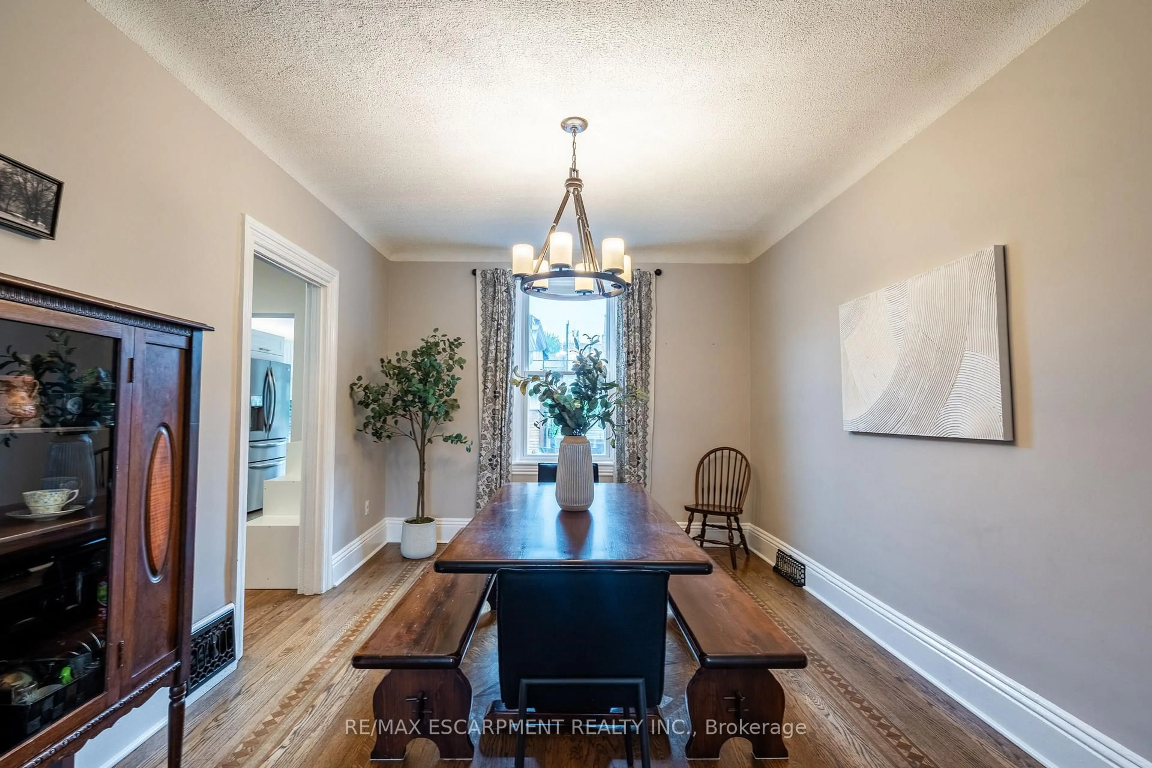 Dining room, wood/laminate floor for 43 OXFORD St, Hamilton Ontario L8R 2W9