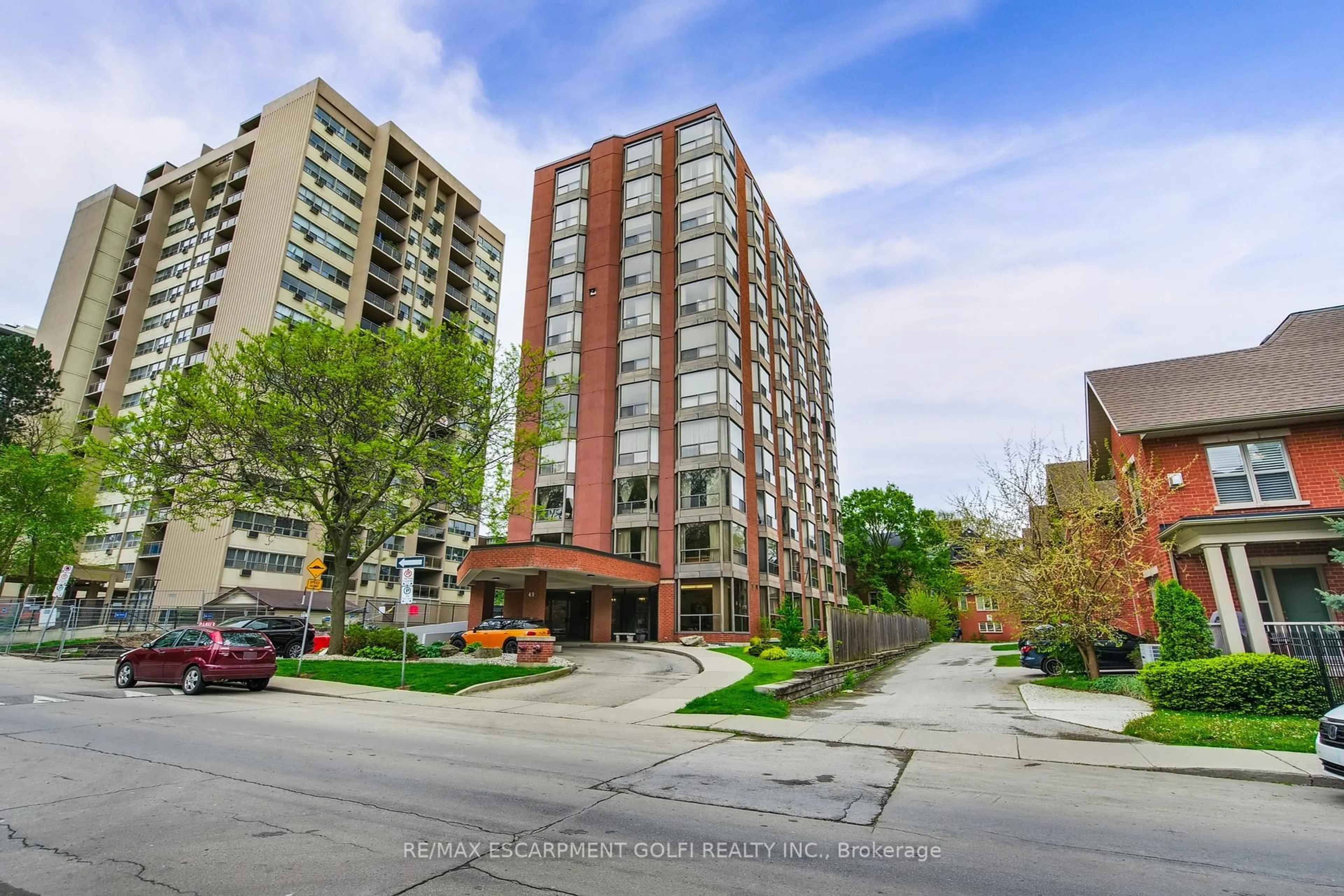Unknown for 49 Robinson St #801, Hamilton Ontario L8P 1Y7