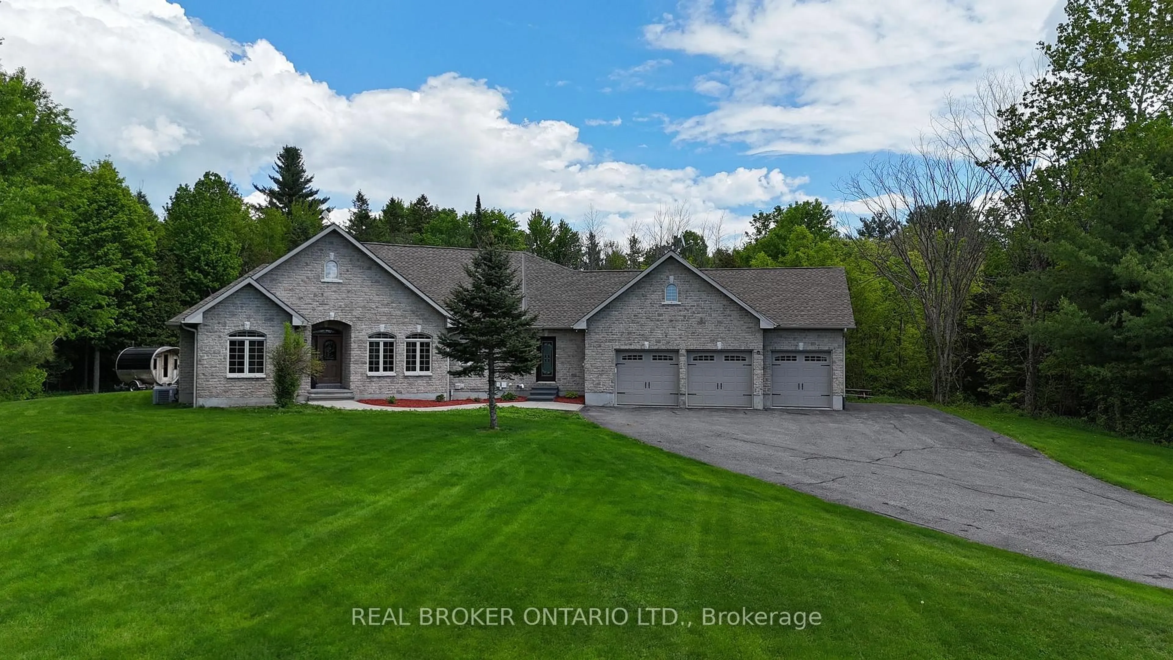 A pic from outside/outdoor area/front of a property/back of a property/a pic from drone, unknown for 3464 Greenland Rd, Ottawa Ontario K0A 1T0