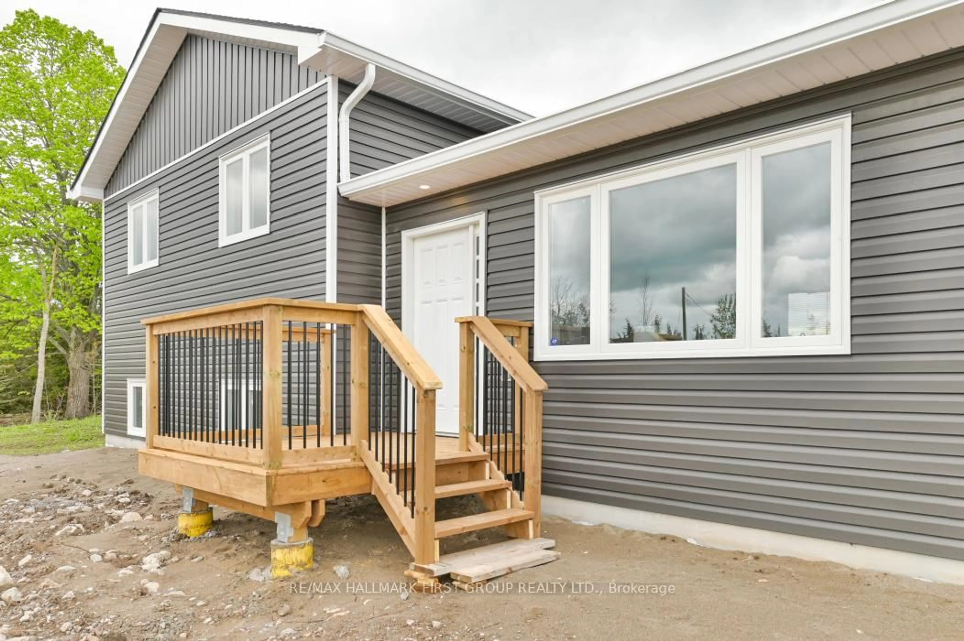 Home with vinyl exterior material, unknown for 972 Enright Rd, Shannonville Ontario K0K 3A0