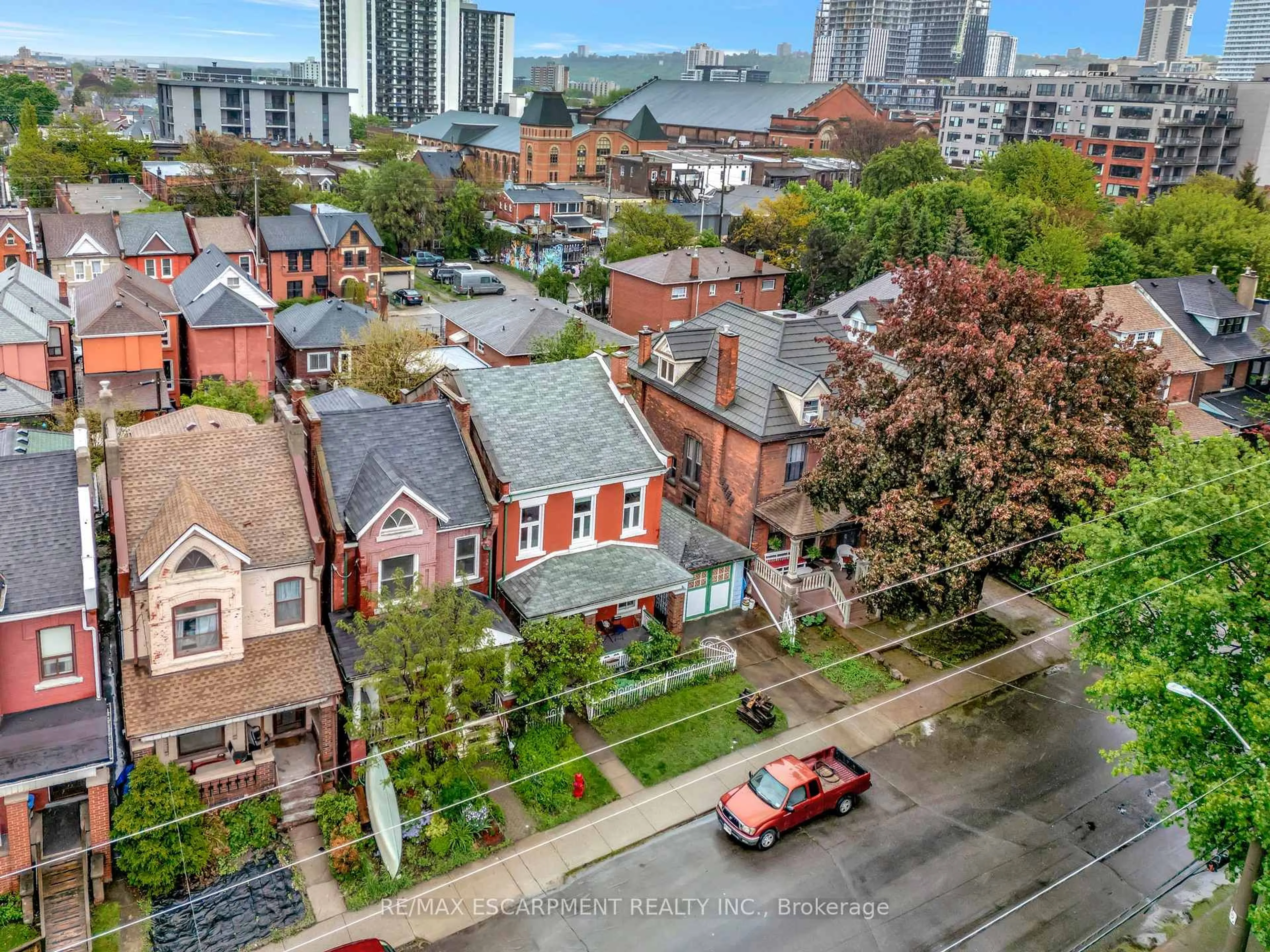 A pic from outside/outdoor area/front of a property/back of a property/a pic from drone, city buildings view from balcony for 198 Macnab St, Hamilton Ontario L8R 2M4