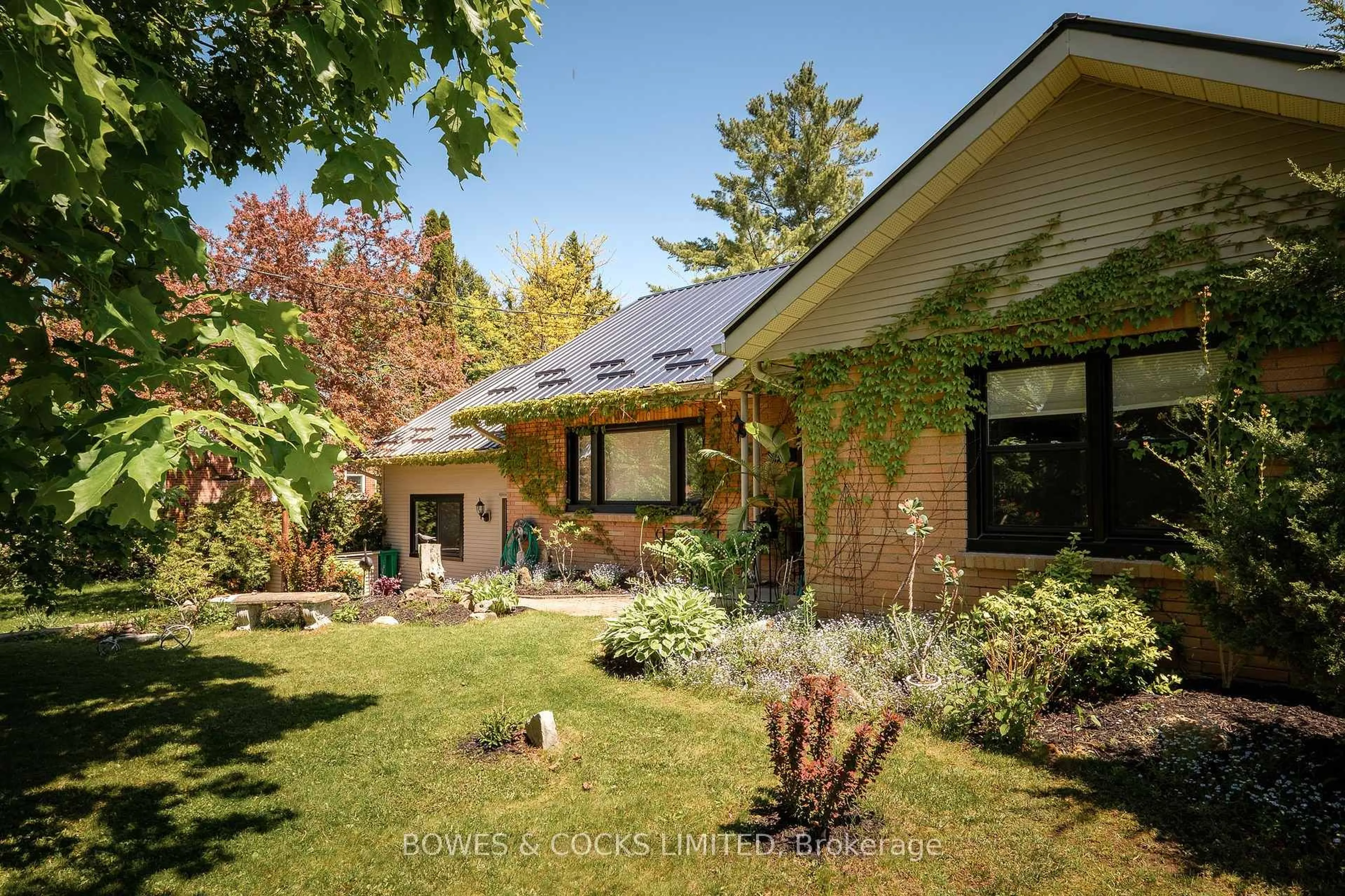 Home with brick exterior material, street for 238 Rogers St, Peterborough East Ontario K9H 1W3
