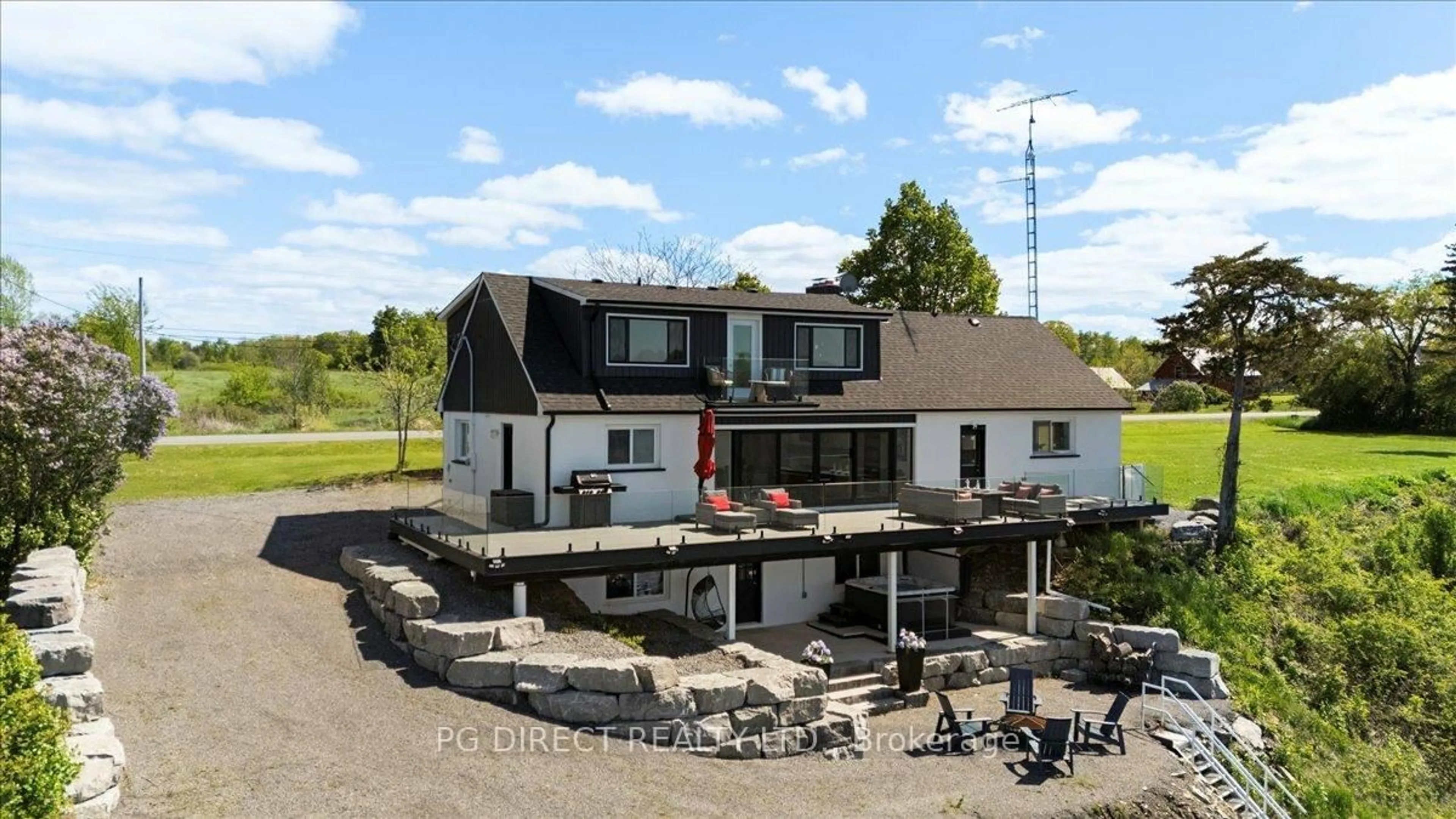 A pic from outside/outdoor area/front of a property/back of a property/a pic from drone, building for 1223 South Shore Rd, Napanee Ontario K7R 3K7