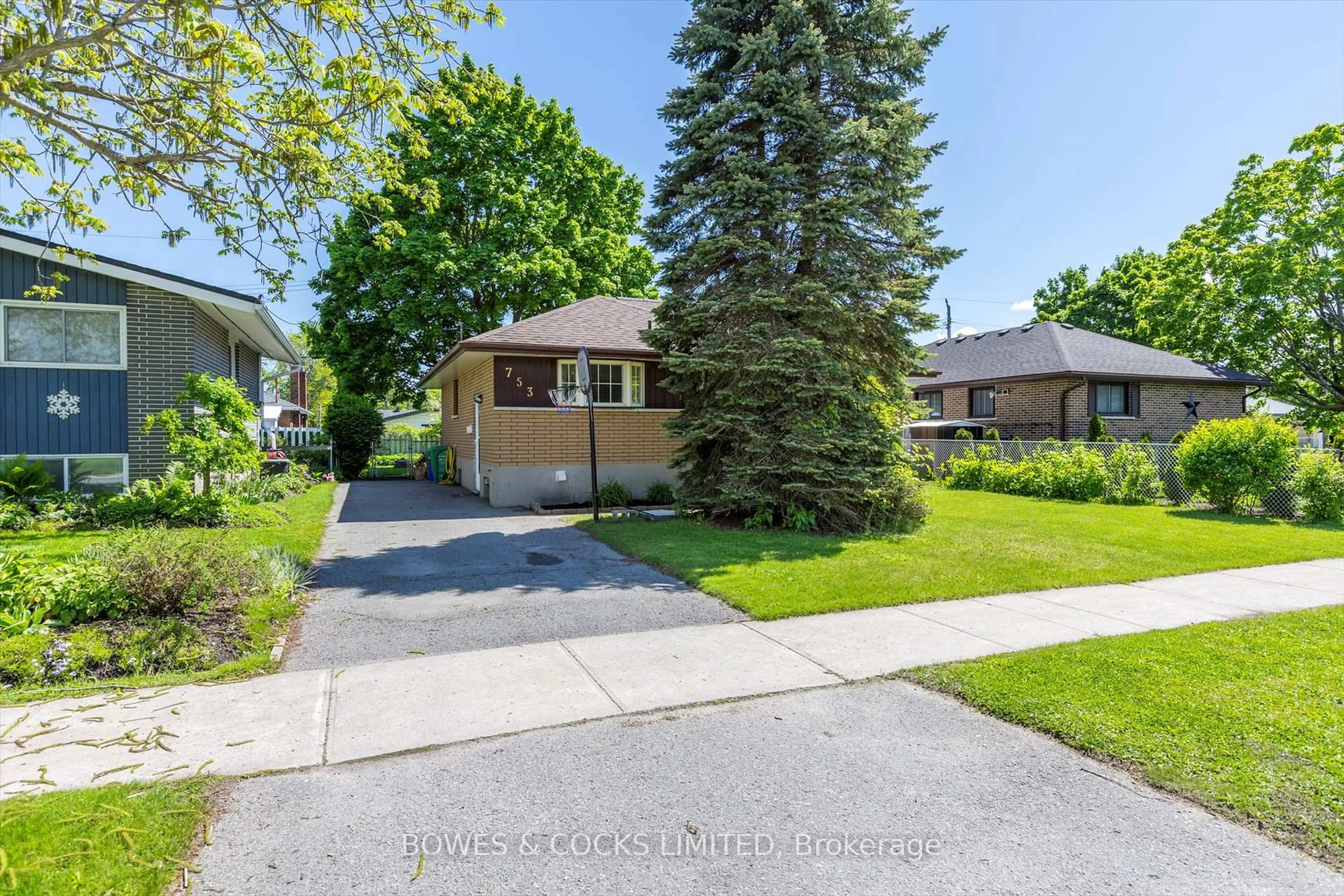 A pic from outside/outdoor area/front of a property/back of a property/a pic from drone, street for 753 Barbara Cres, Peterborough Ontario K9J 3X6