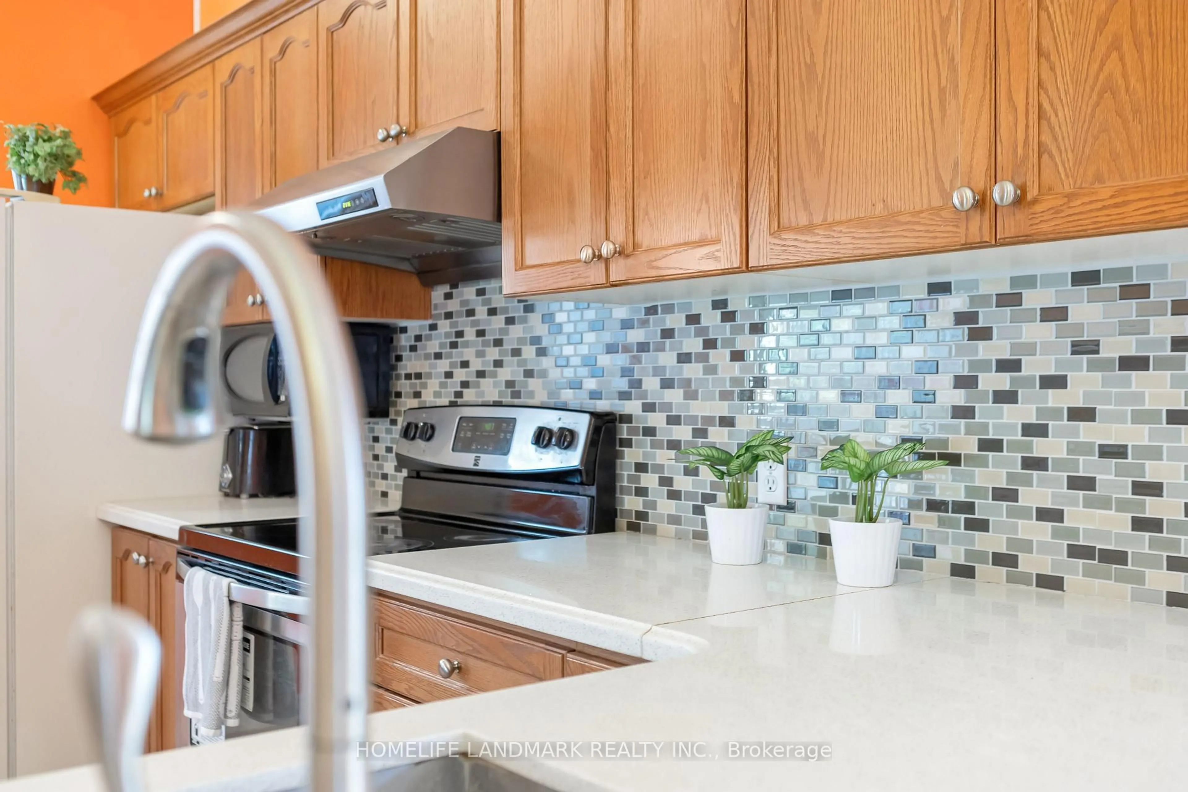 Contemporary kitchen, ceramic/tile floor for 402 Woodrow Dr, Waterloo Ontario N2T 2T5