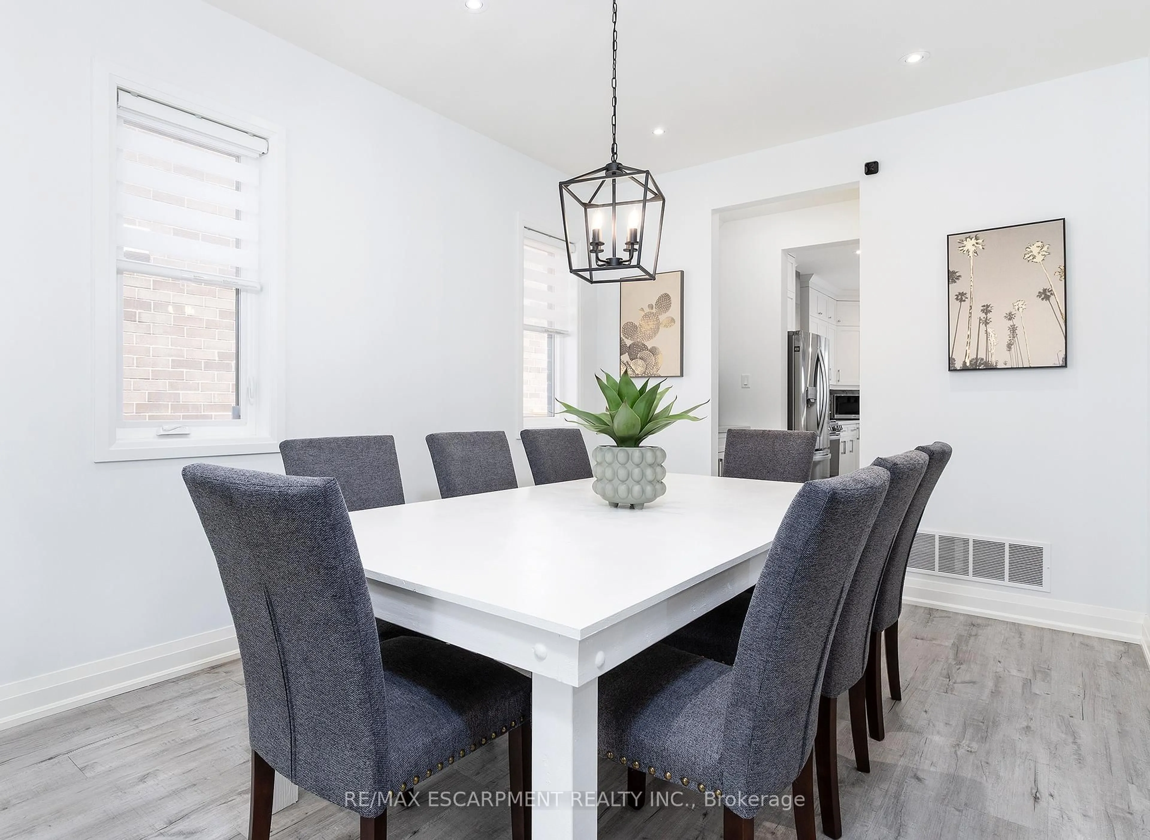 Dining room, ceramic/tile floor for 388 Klein Circ, Hamilton Ontario L9G 3K9
