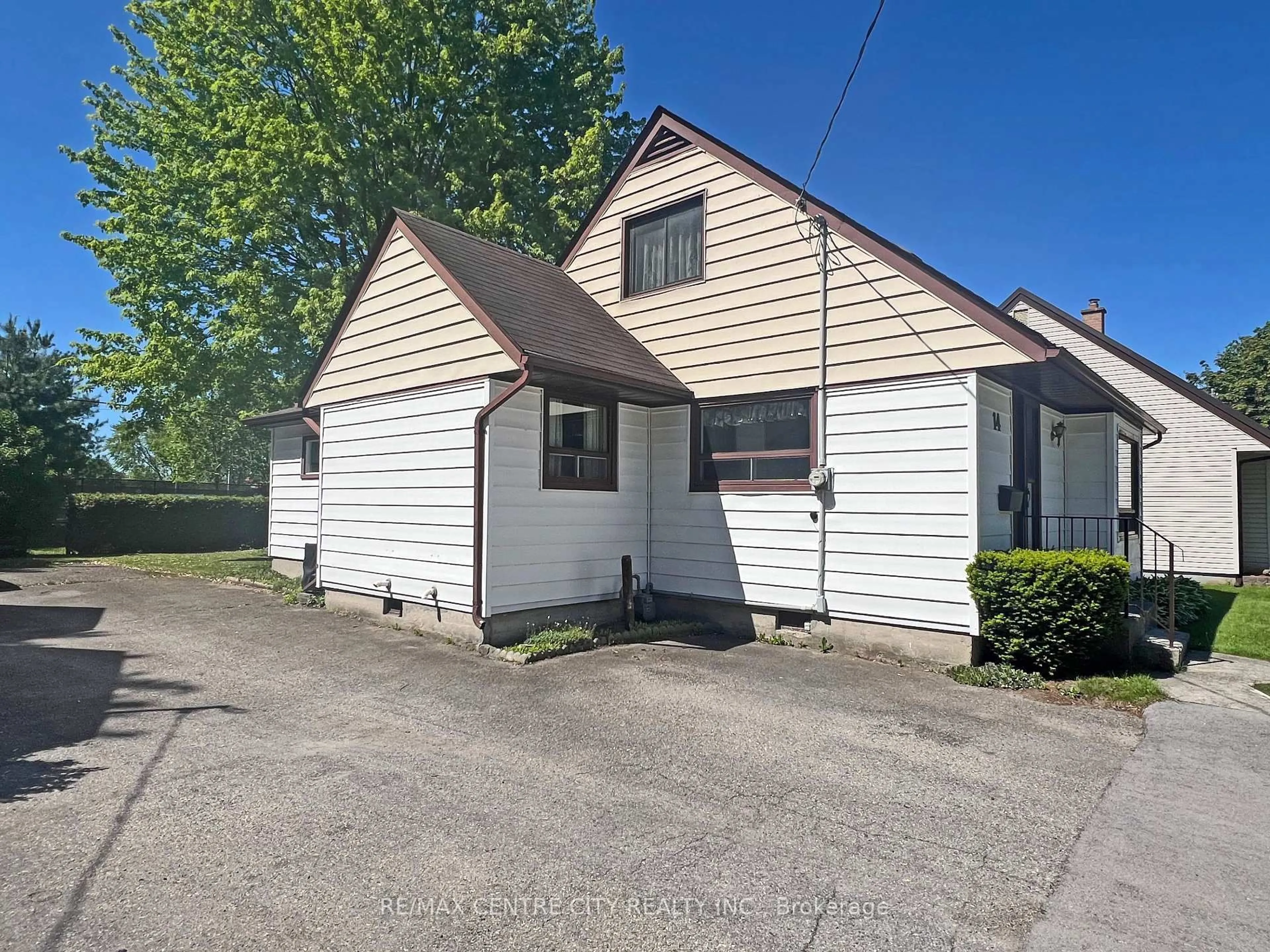 Unknown for 14 Bell Ave, St. Thomas Ontario N5R 1G5