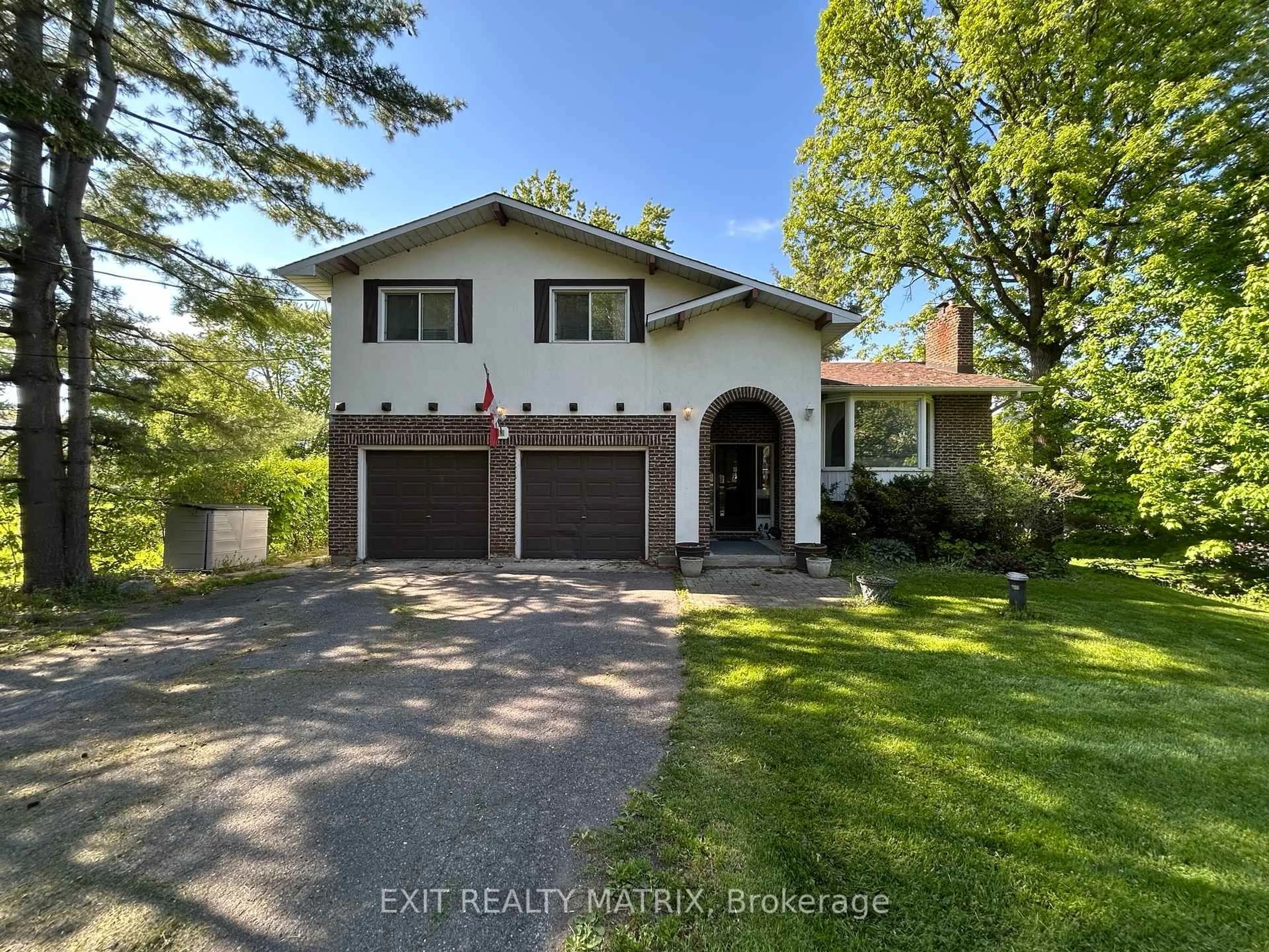 Home with brick exterior material, street for 2535 Third St, Ottawa Ontario K4C 1C6