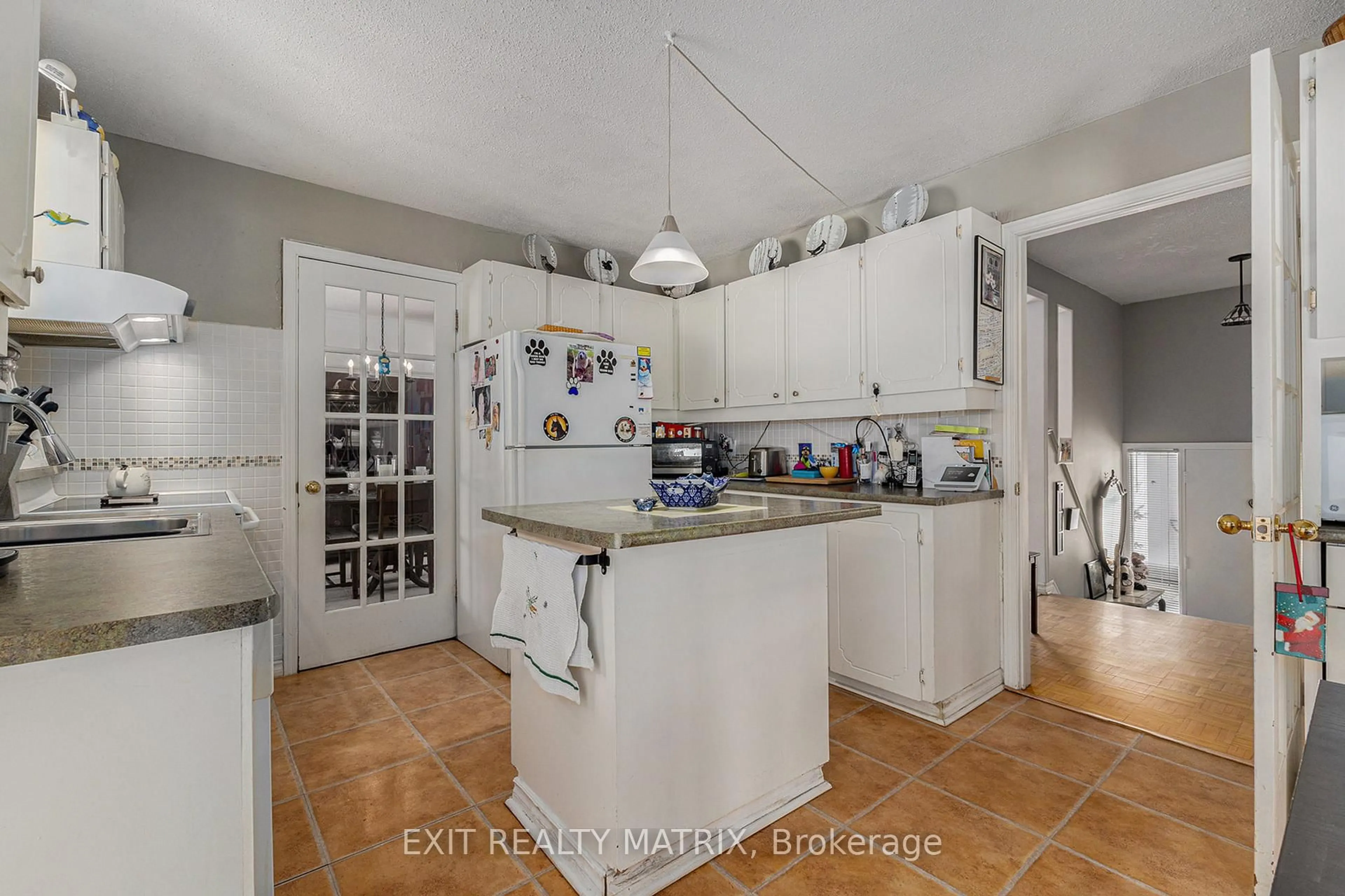 Unknown for 2535 Third St, Ottawa Ontario K4C 1C6