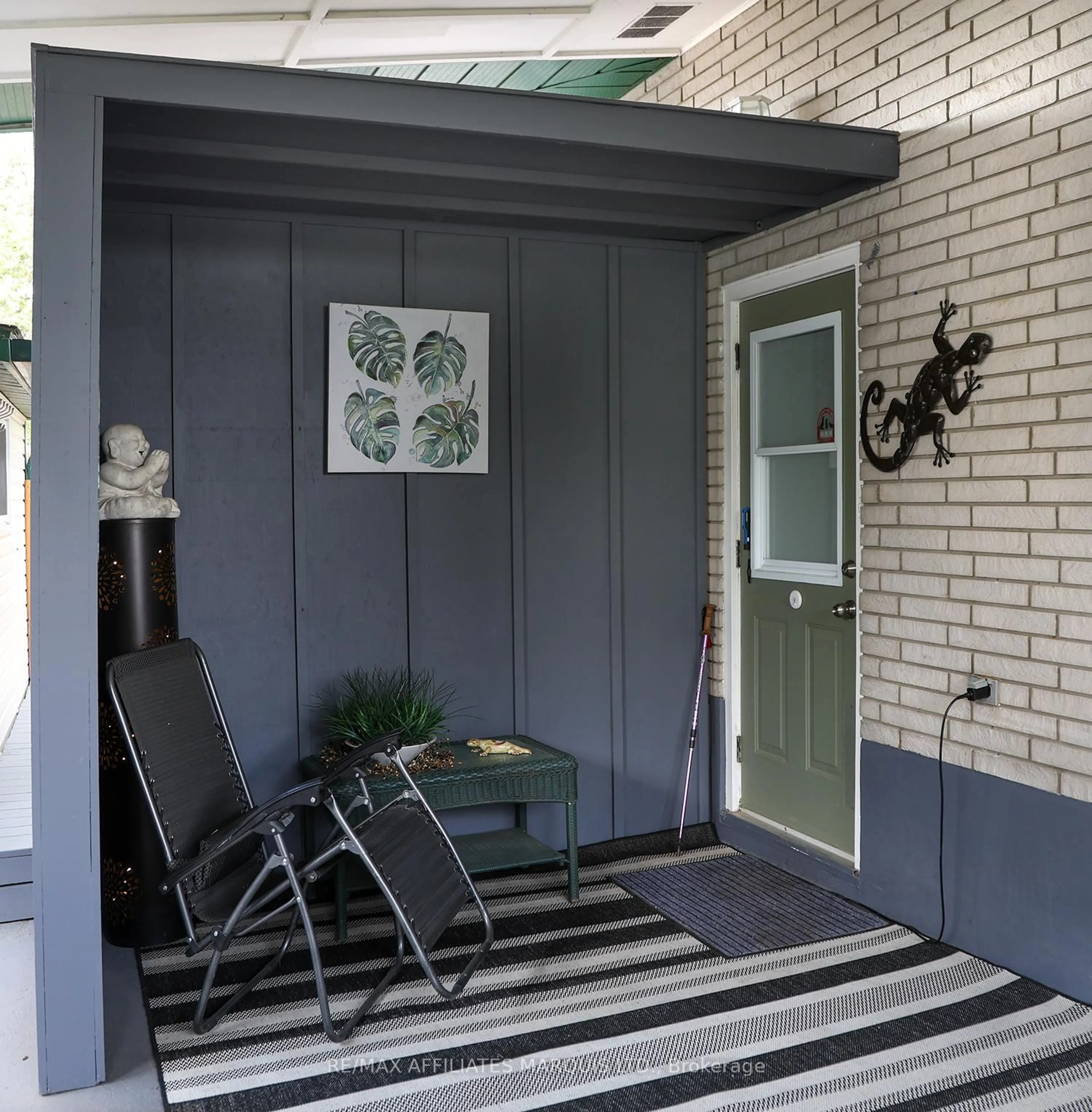 Indoor entryway for 38 Meikle St, South Dundas Ontario K0C 1X0