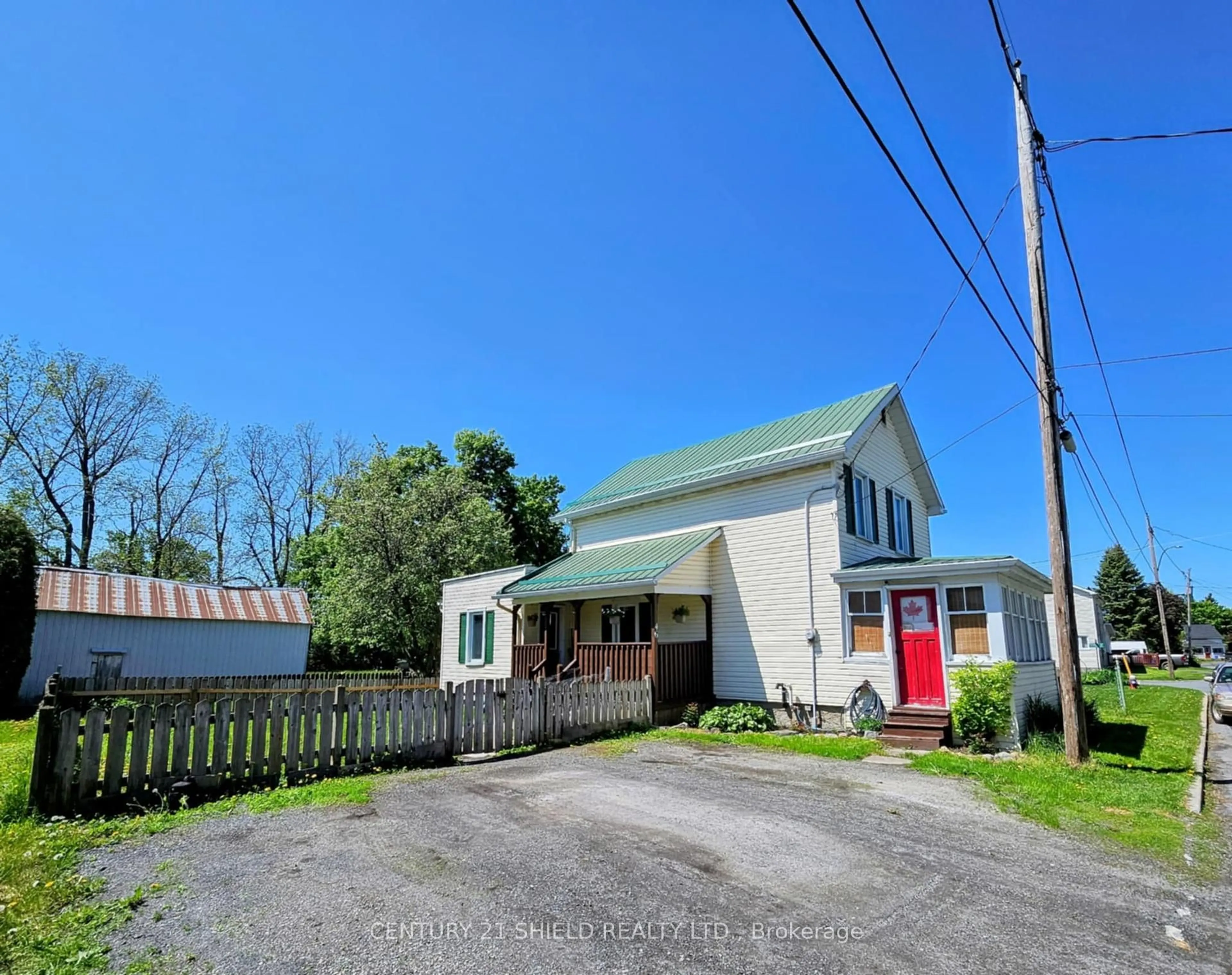 A pic from outside/outdoor area/front of a property/back of a property/a pic from drone, street for 46 Joseph St, North Dundas Ontario K0C 1H0