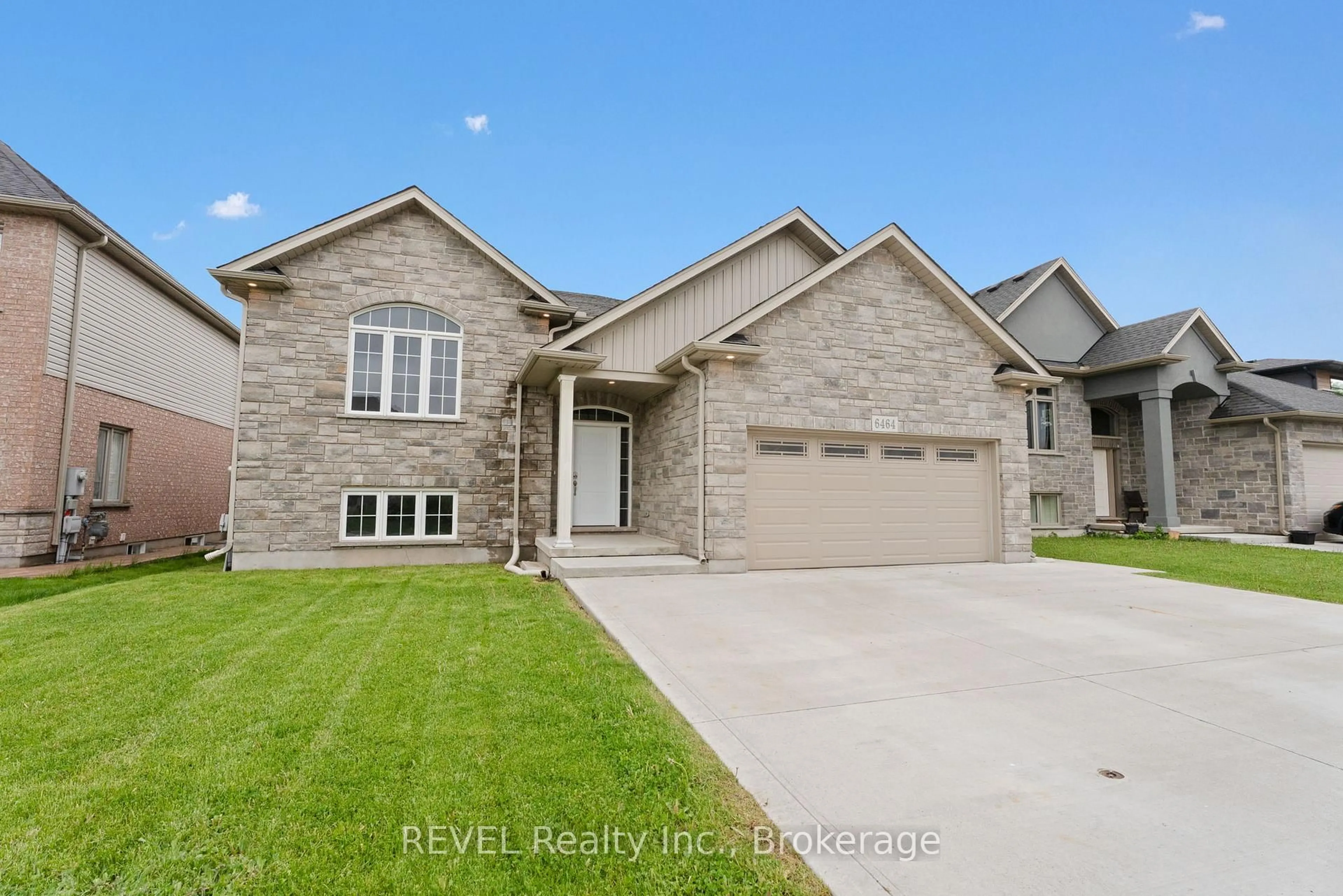 Home with brick exterior material, street for 6464 Sam Iorfida Dr, Niagara Falls Ontario L2G 0H5