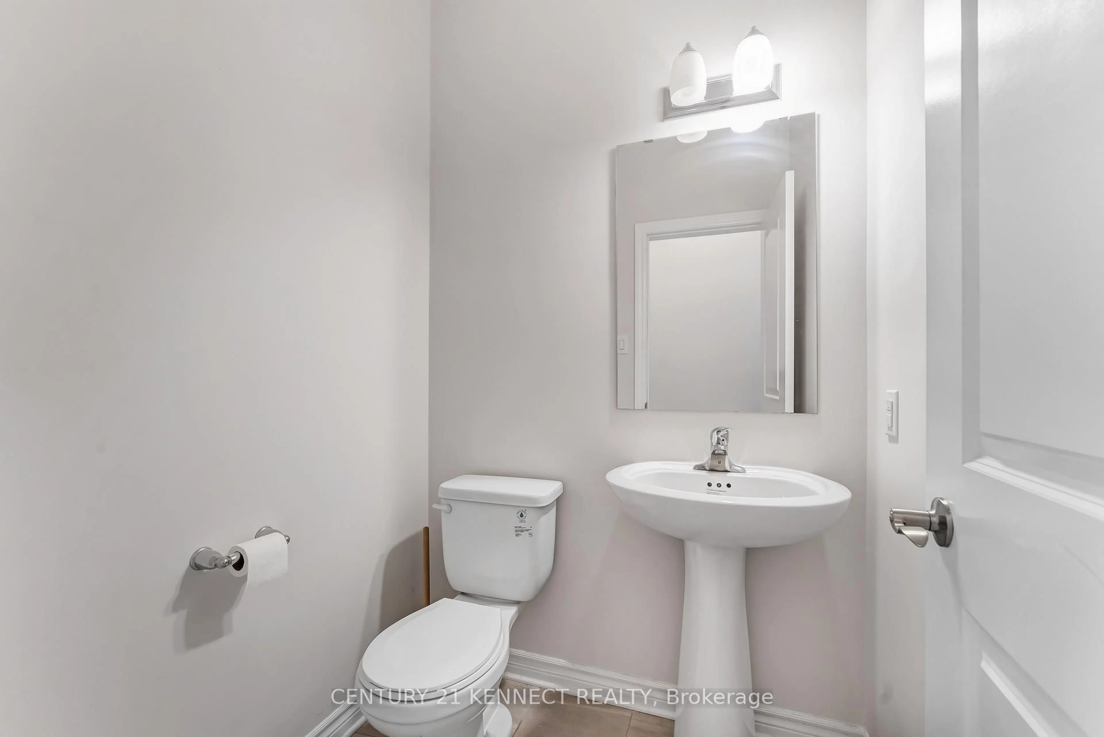 Standard bathroom, unknown for 324 Ventoux Ave, Orleans Ontario K4A 5L6