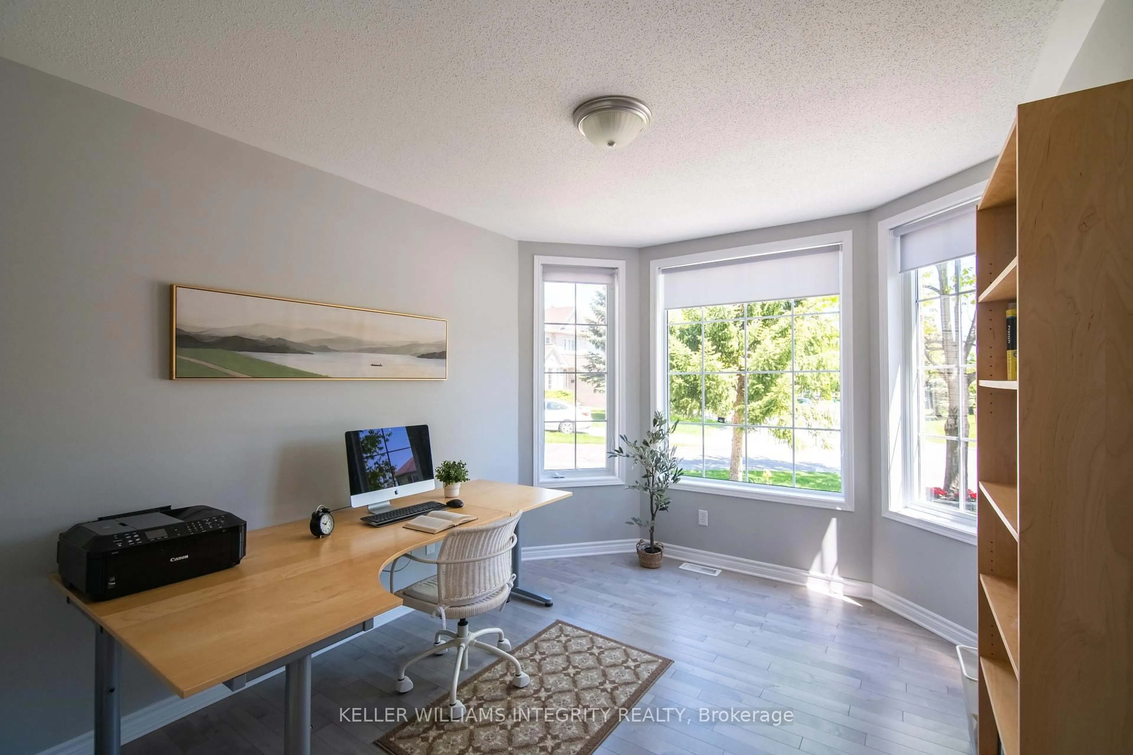 A pic of a room for 34 Keighley Circ, Ottawa Ontario K2K 3H8