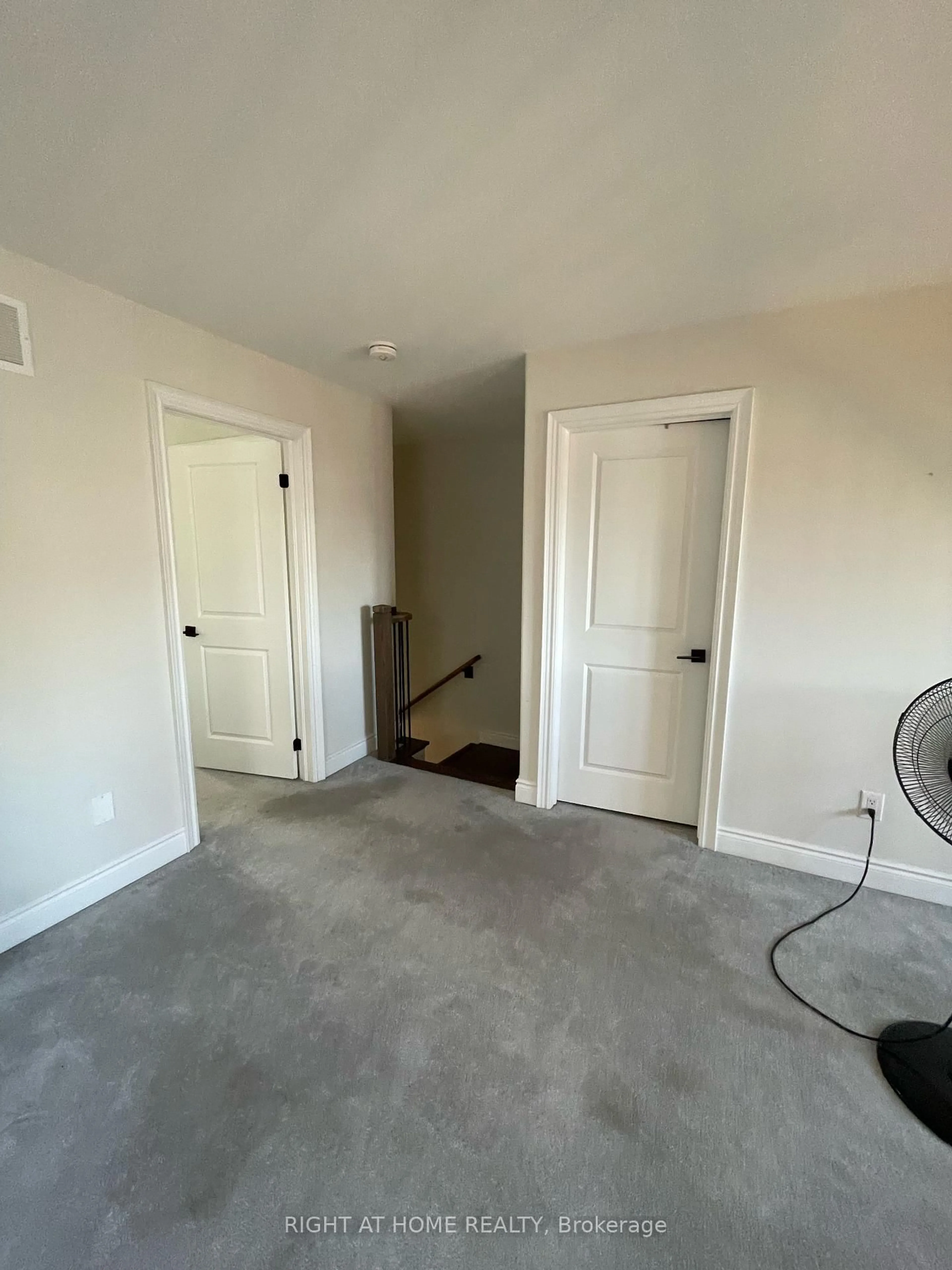 A pic of a room for 292 Noftall Gdns, Peterborough Ontario K9H 0G4