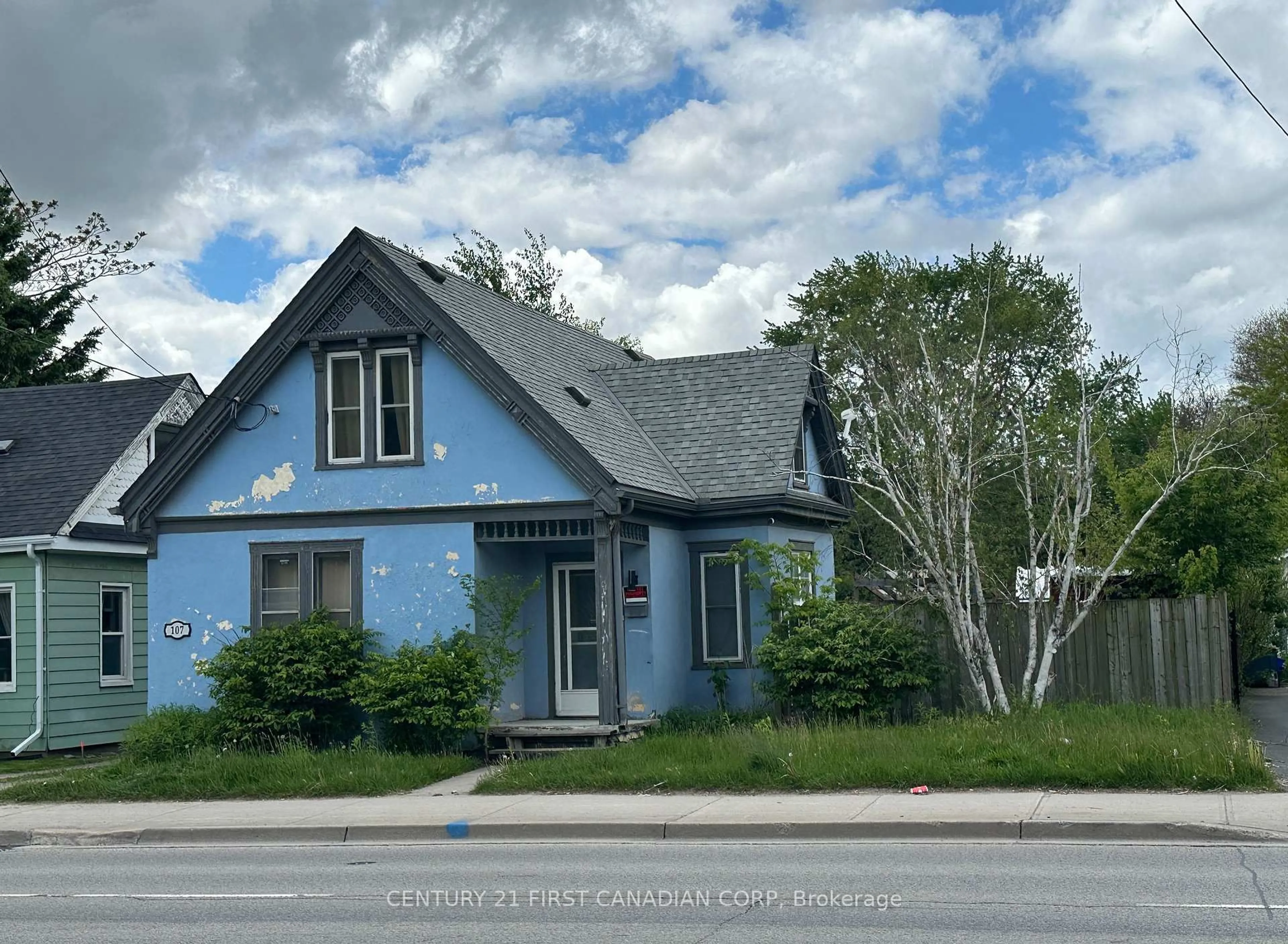 Unknown for 107 Adelaide St, London East Ontario N6B 3G7