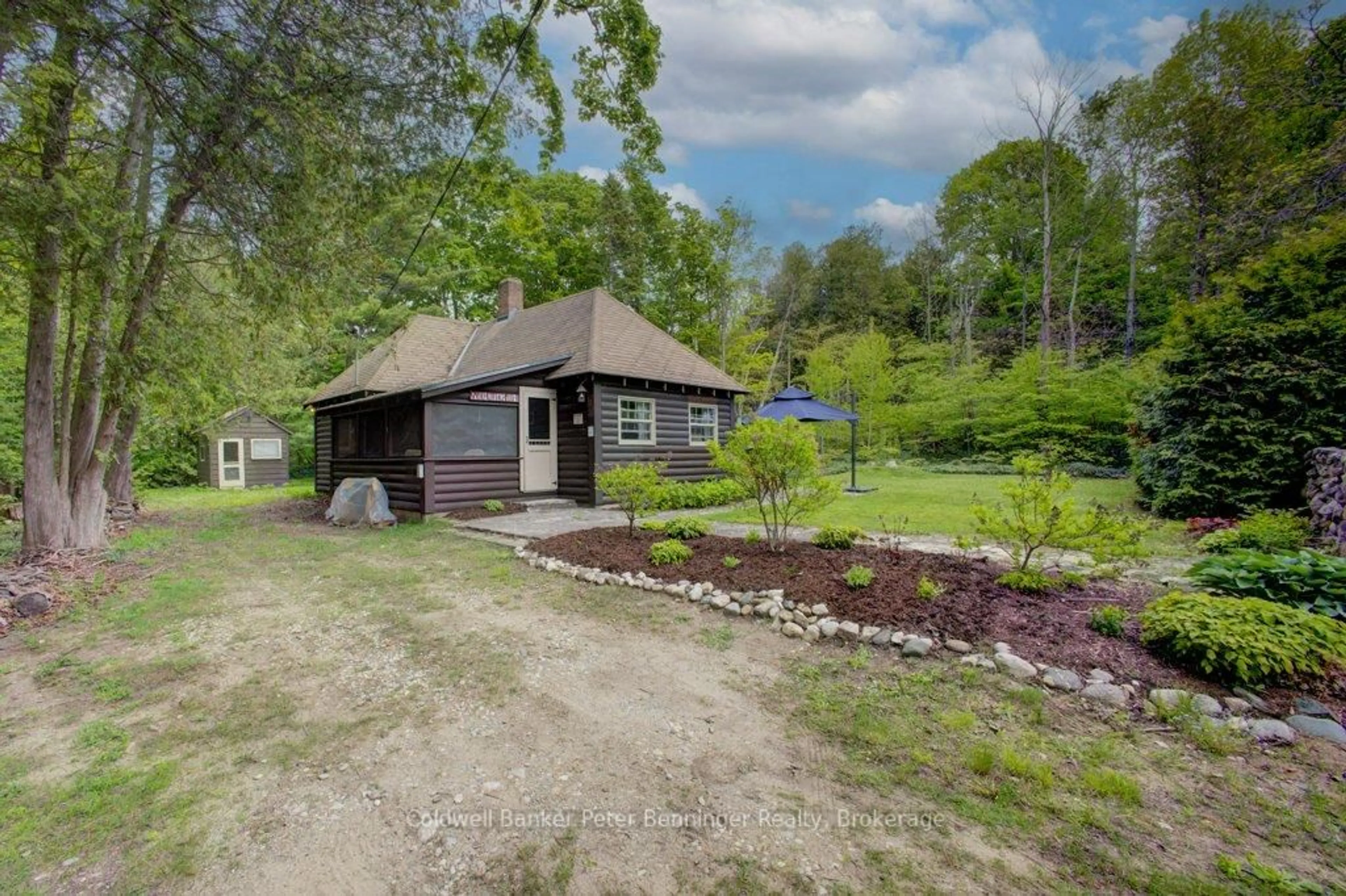 A pic from outside/outdoor area/front of a property/back of a property/a pic from drone, unknown for 17 Virginia Lane, Saugeen Shores Ontario N0H 2C0