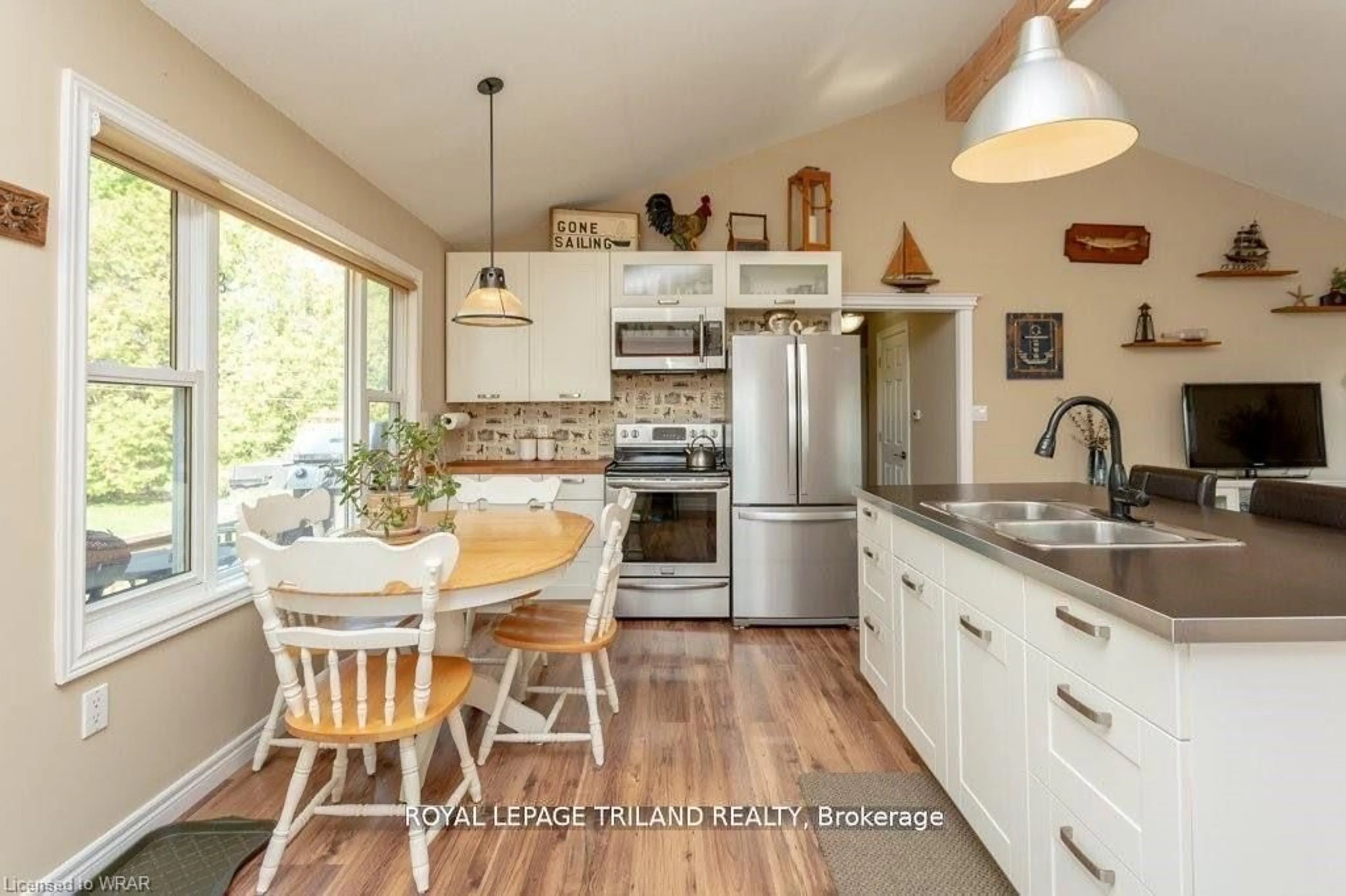 Open concept kitchen, unknown for 8443 Keith St, Lambton Shores Ontario N0N 1J7