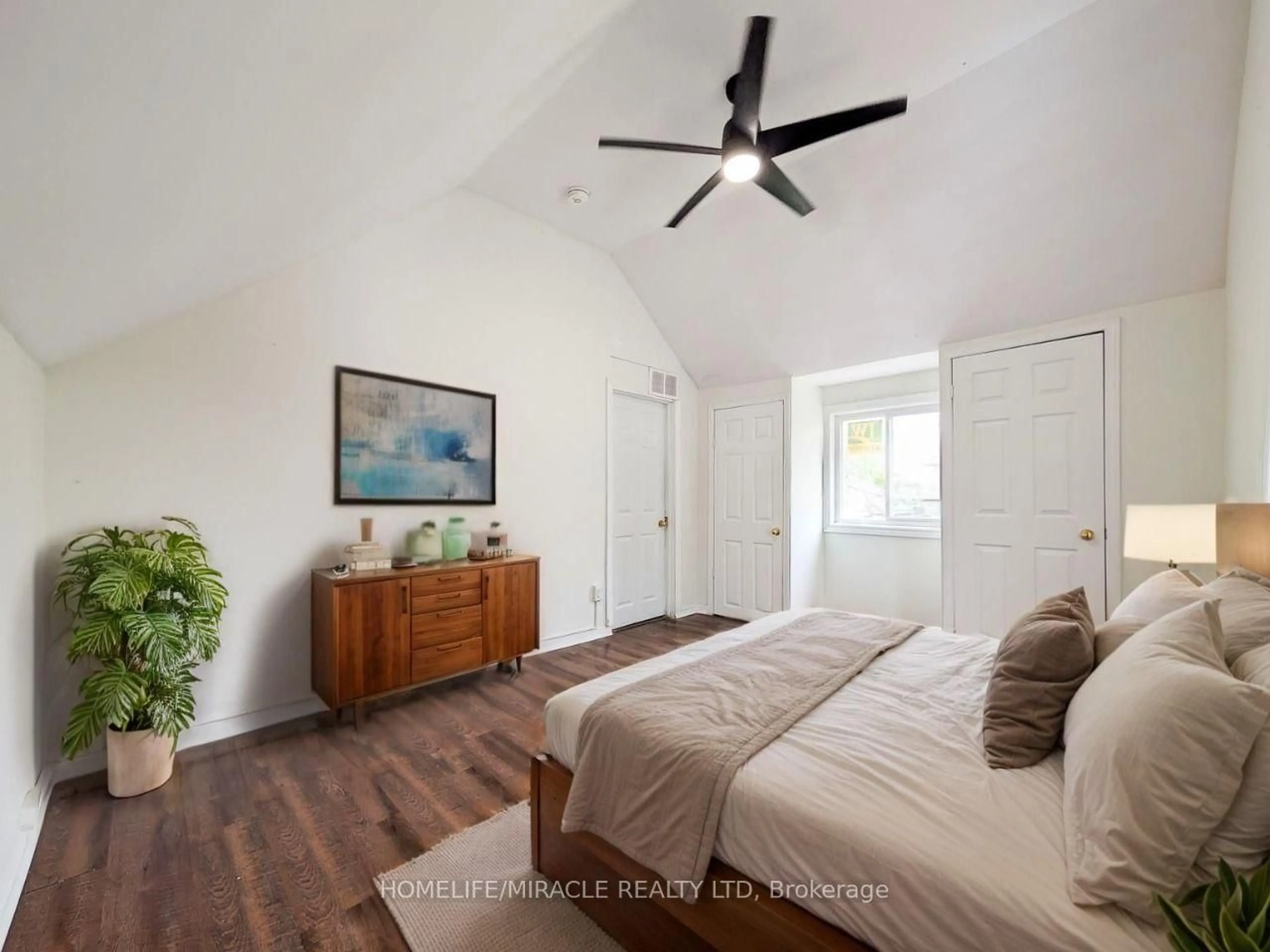 A pic of a room for 24 Albion St, Belleville Ontario K8N 3R8