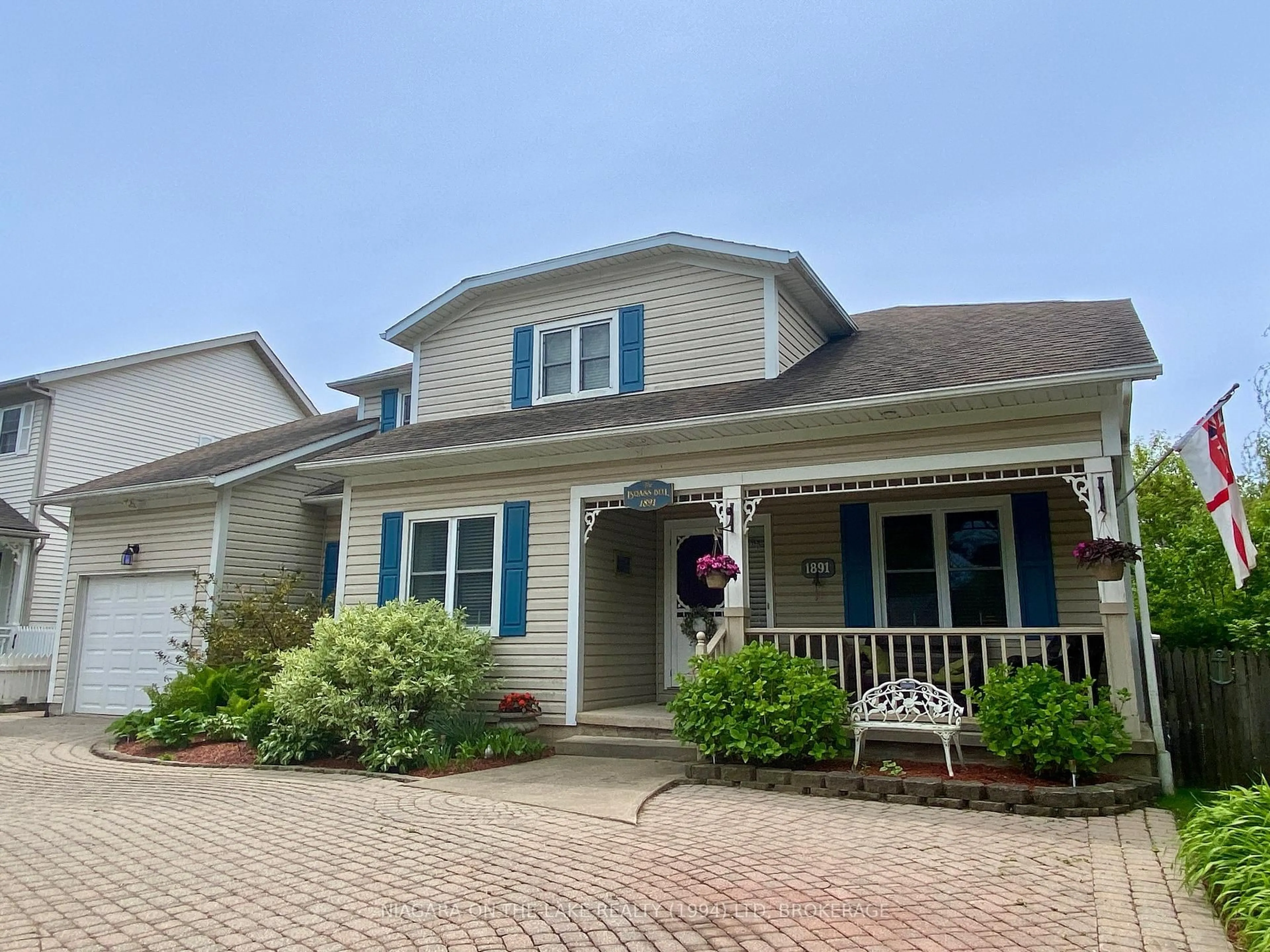 Home with vinyl exterior material, street for 1891 LAKESHORE ROAD, Niagara-on-the-Lake Ontario L0S 1J0