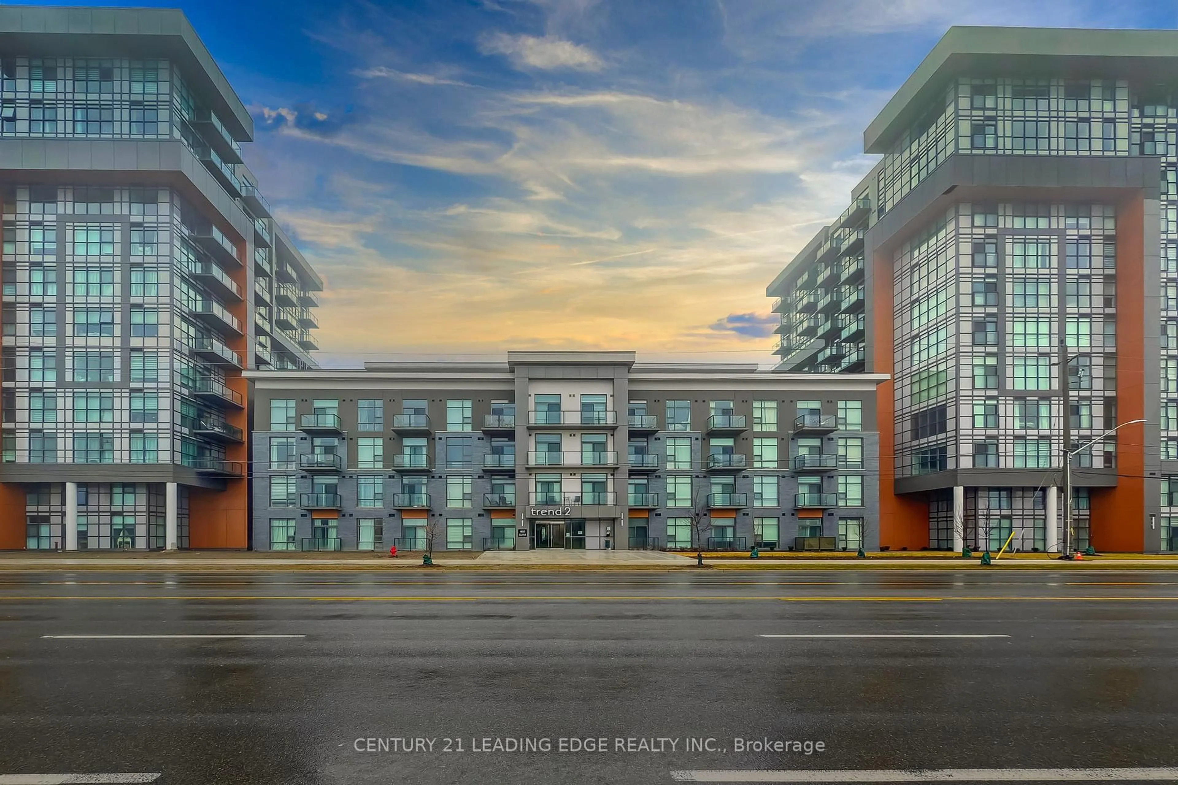 Blurry image for 460 Dundas St #313, Hamilton Ontario L8B 2A5