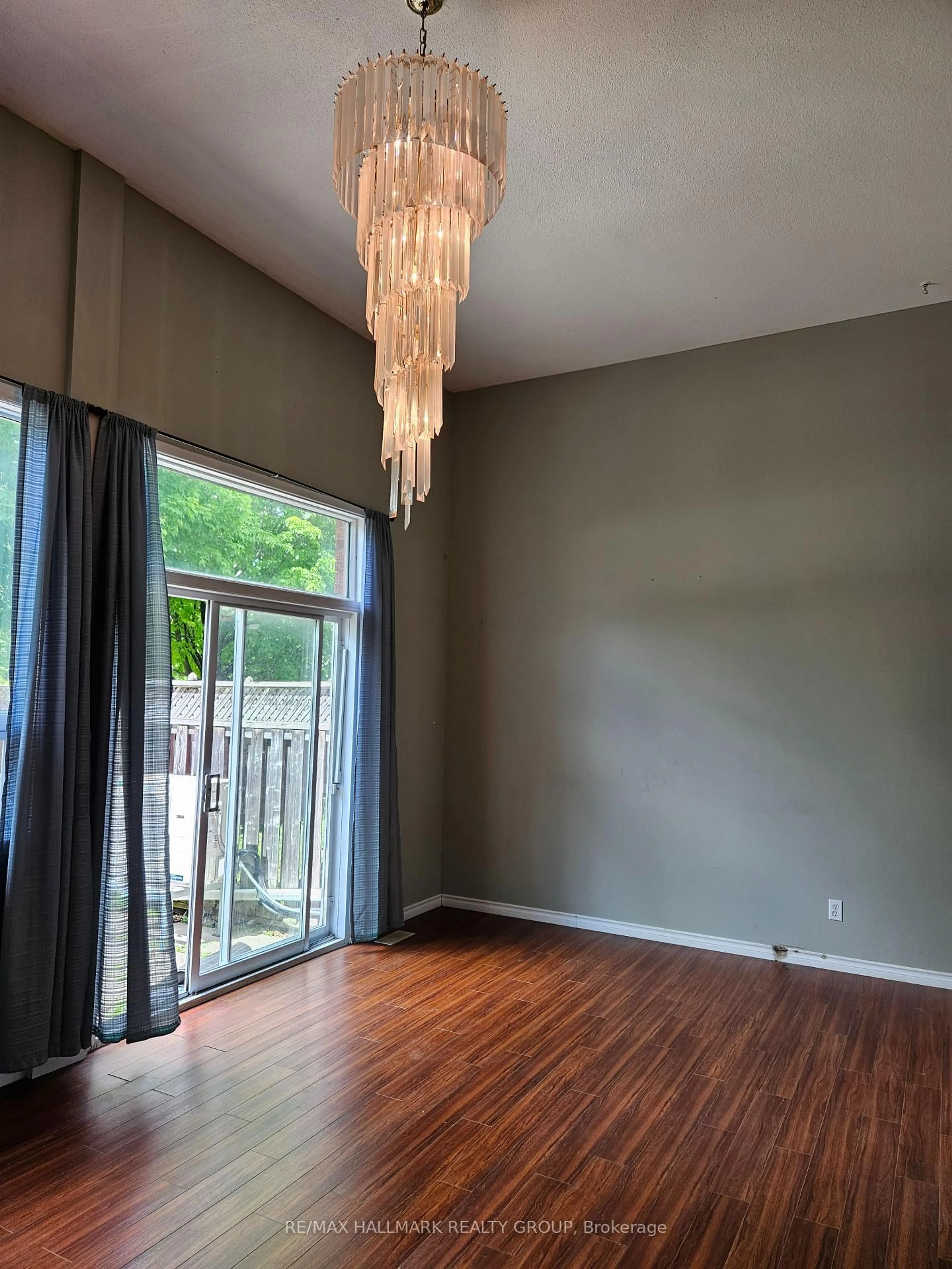 A pic of a room for 2669 Southvale Cres #6, Ottawa Ontario K1B 4V2