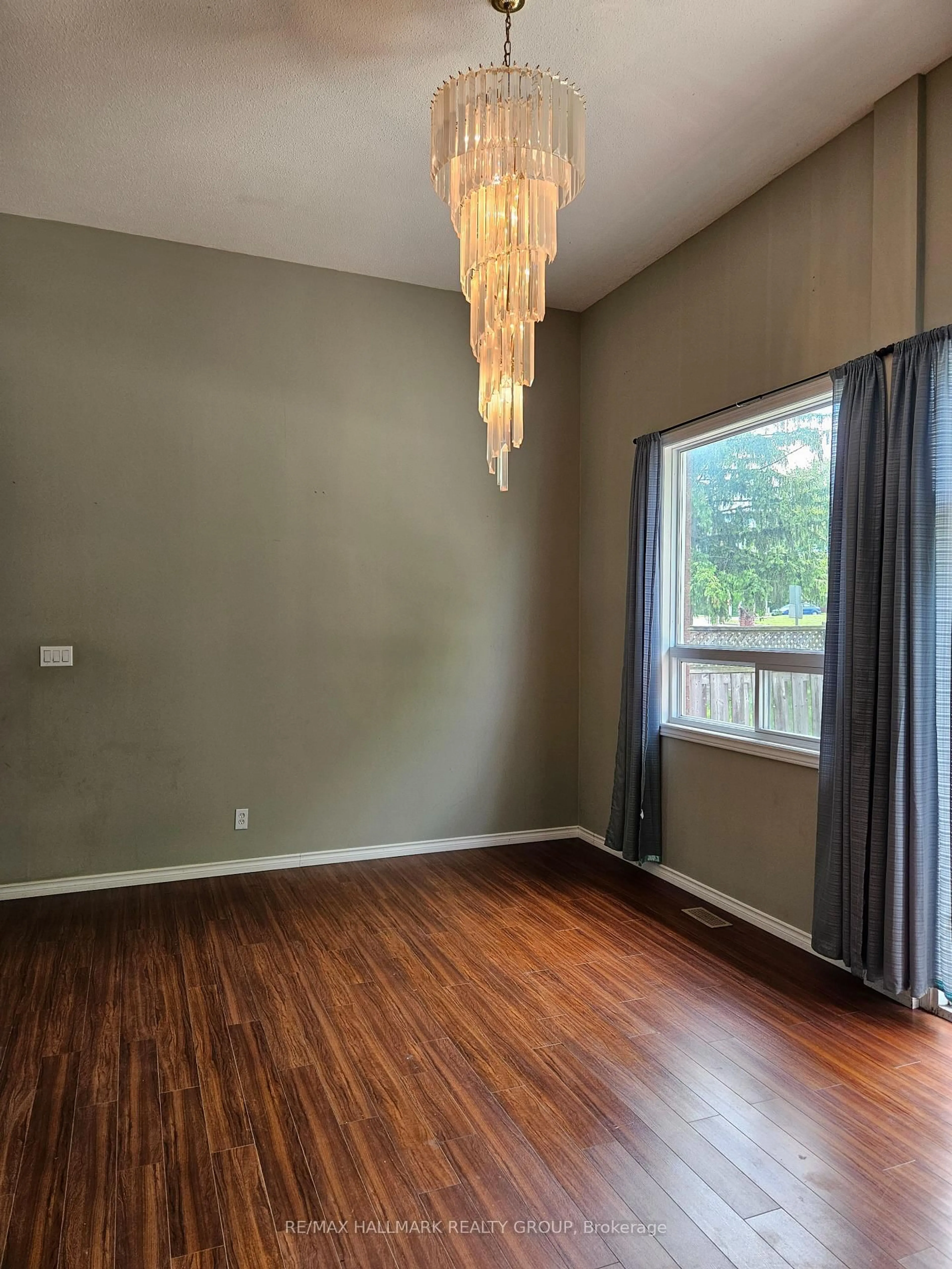 A pic of a room for 2669 Southvale Cres #6, Ottawa Ontario K1B 4V2