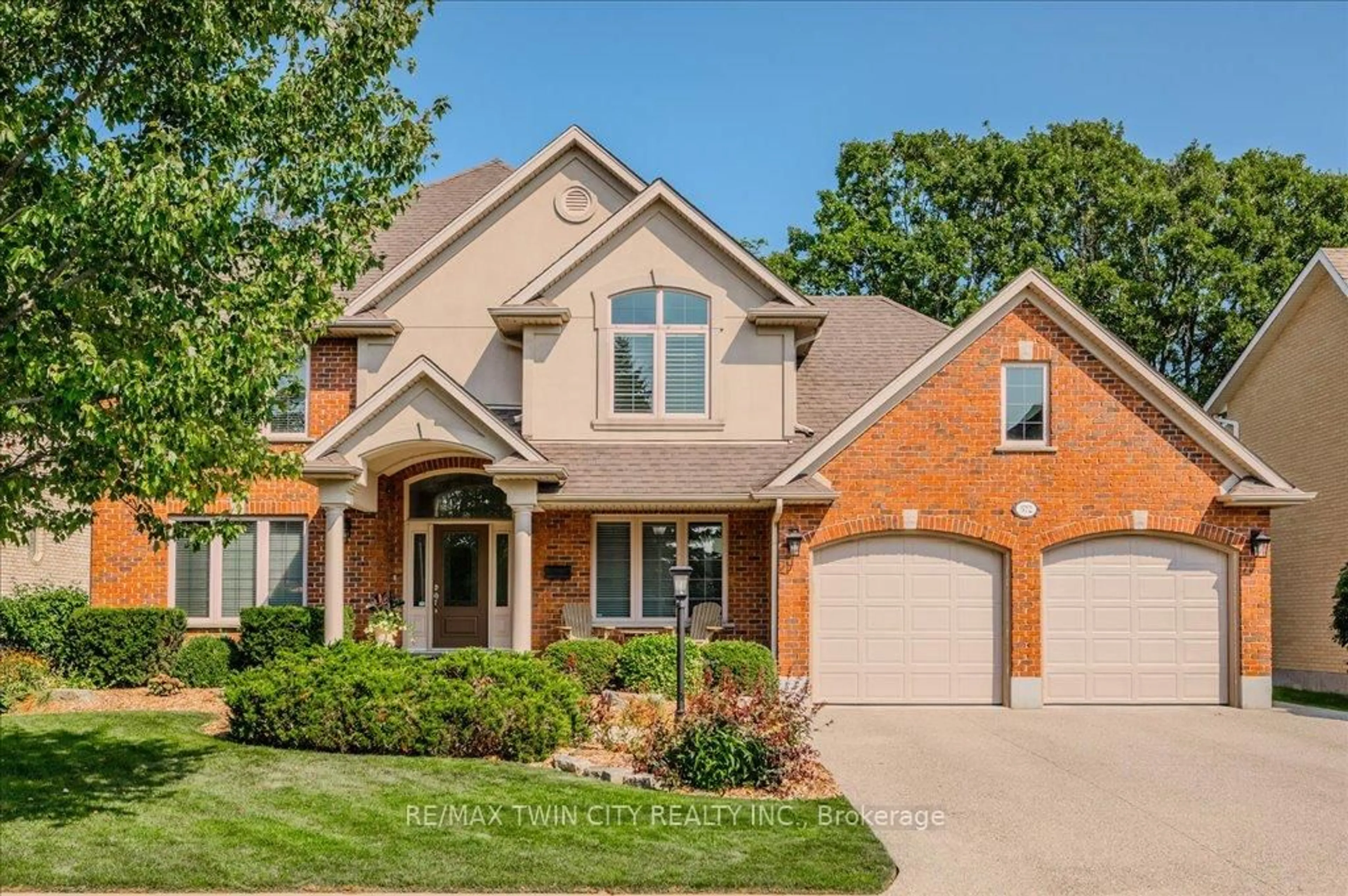 Home with brick exterior material, street for 572 Falconridge Cres, Kitchener Ontario N2K 4J2